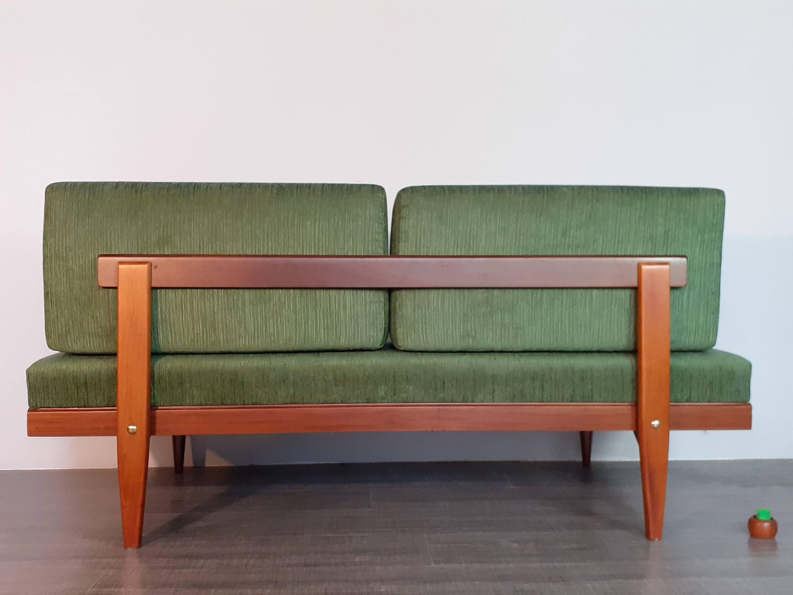 photo furniture Pair Of Svane Daybeds By Ingmar Relling, Scandinavian Mid Century 1960s