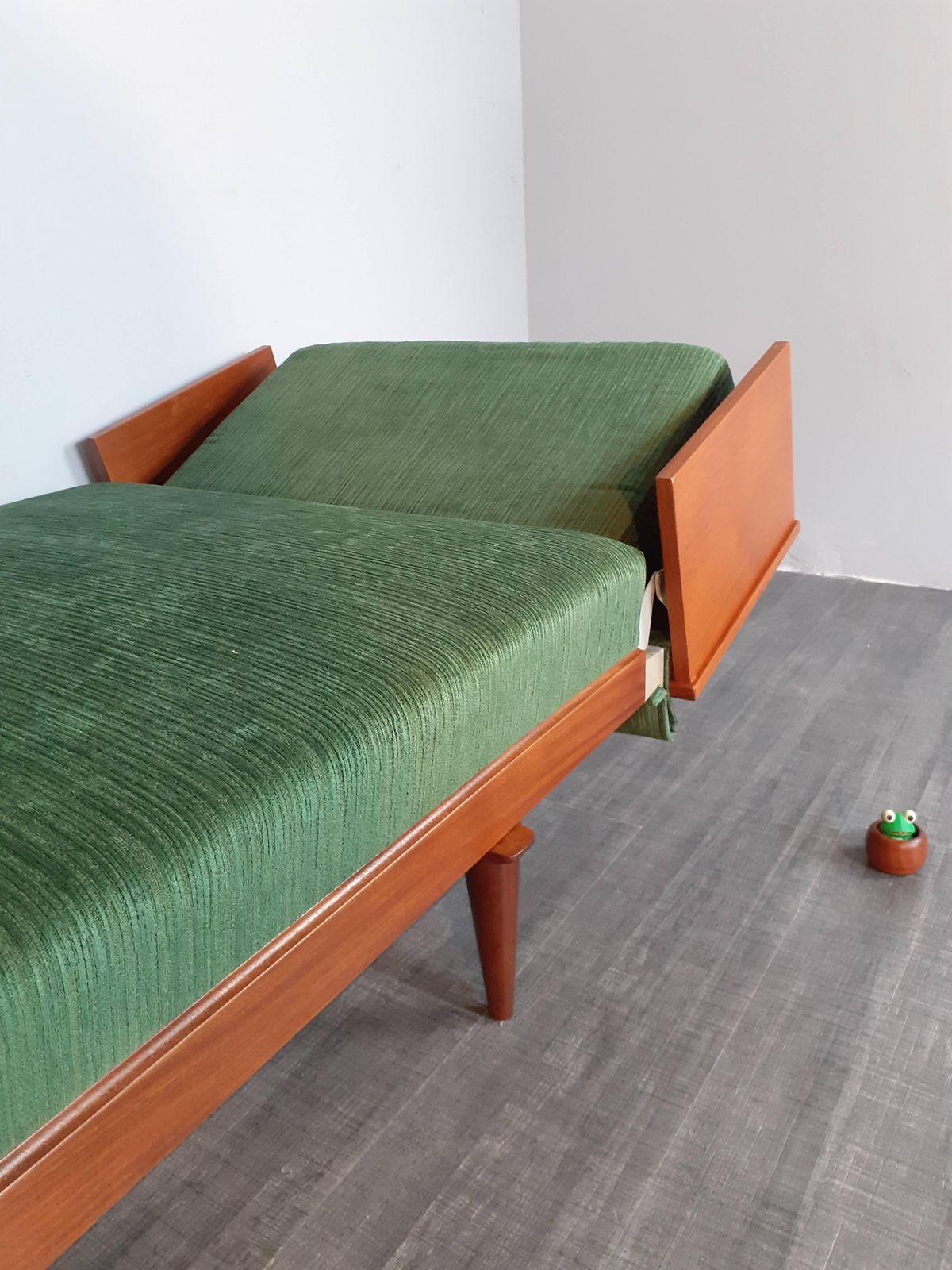 photo buy Pair Of Svane Daybeds By Ingmar Relling, Scandinavian Mid Century 1960s