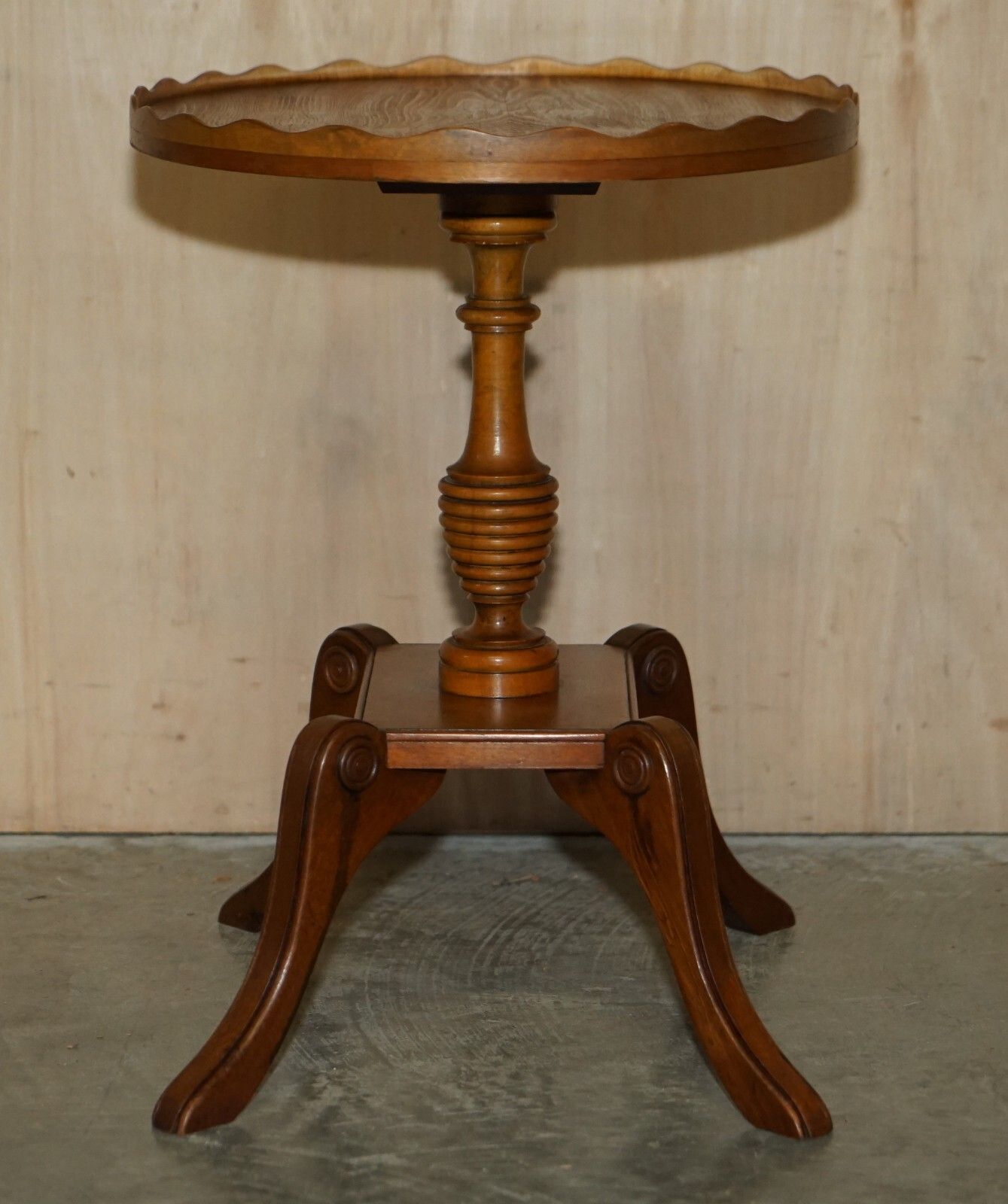 photo vinterior Pair Of Burr Yew Wood Beresford & Hicks Side End Lamp Tables With Gallery Rail