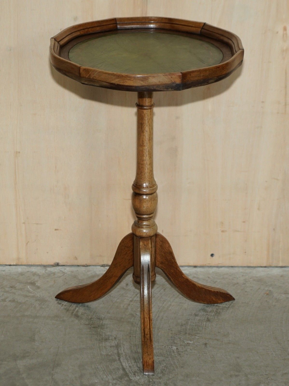 Pair Of Bevan Funnell England Green Leather Vintage Tripod Lamp Side End Tables photo Furniture