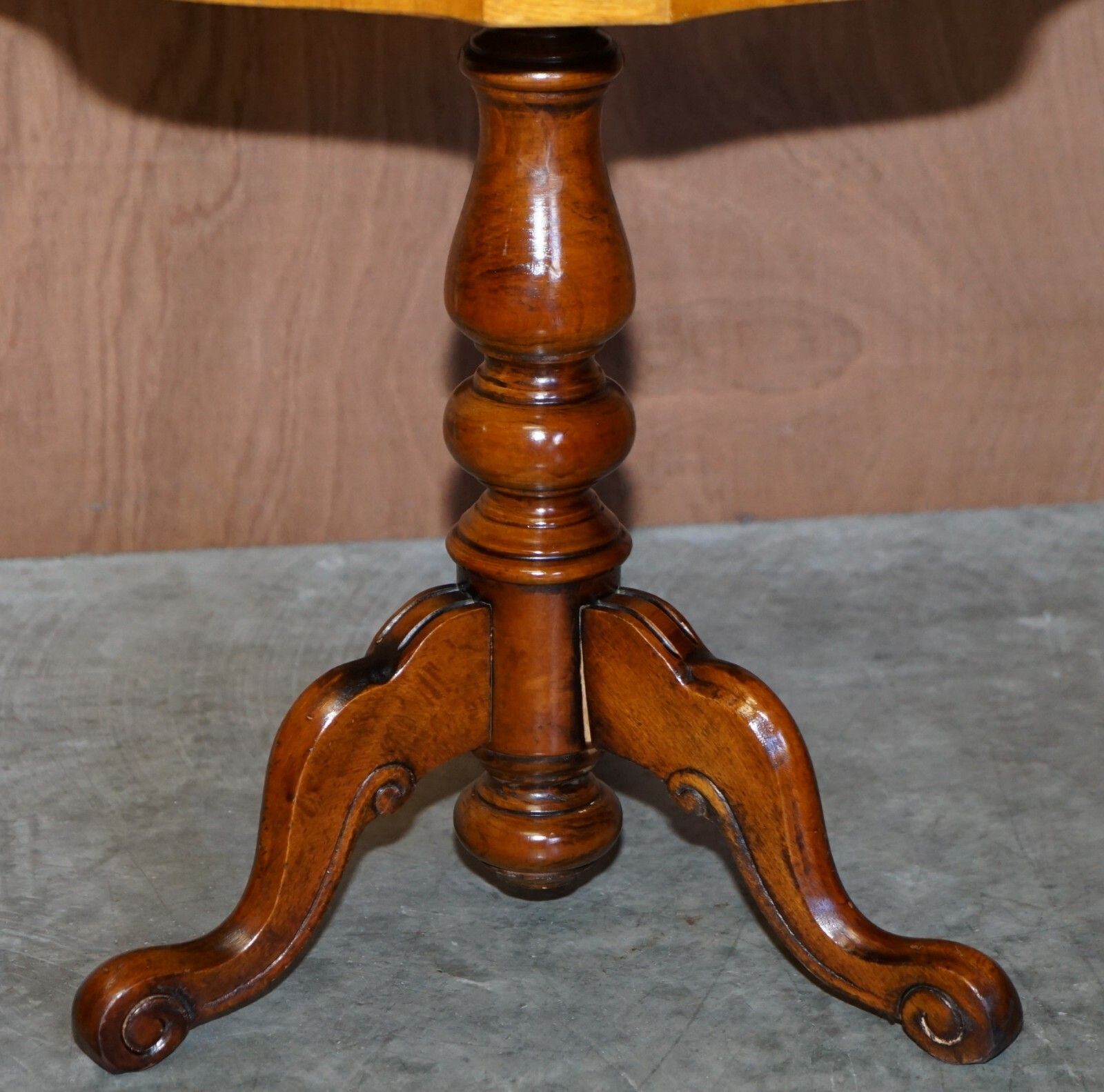 Pair Of Vintage Italian Marquetry Inlaid Burr Walnut & Mahogany Side End Tables photo vintage