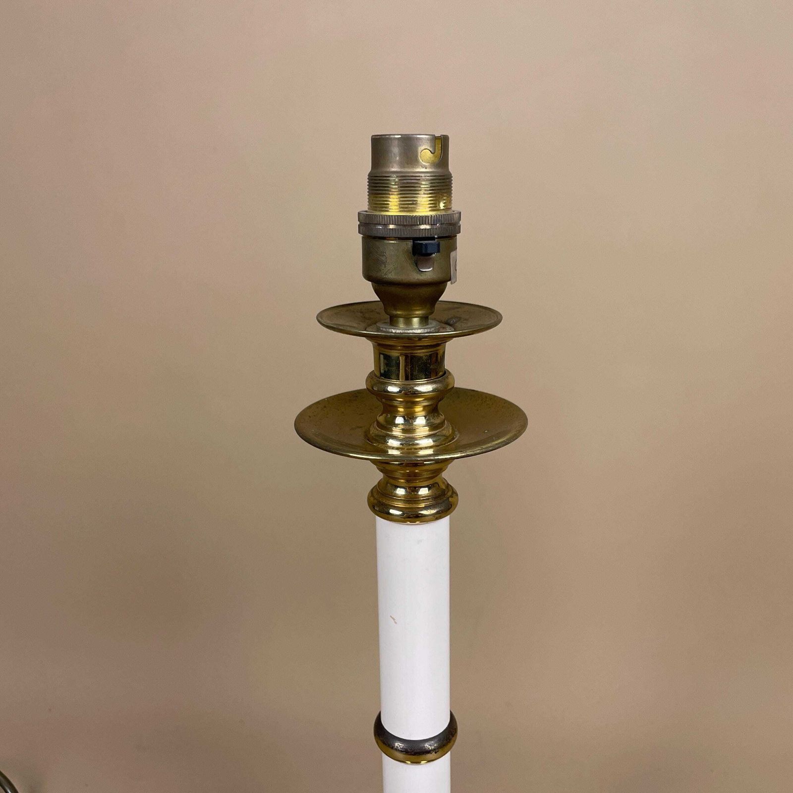 Vintage Ceramic White Lamp Gold Brass Metal Base Bedside Table Light Vase Ornate Round Base Antique Cottage Classic Column Pillar photo furniture