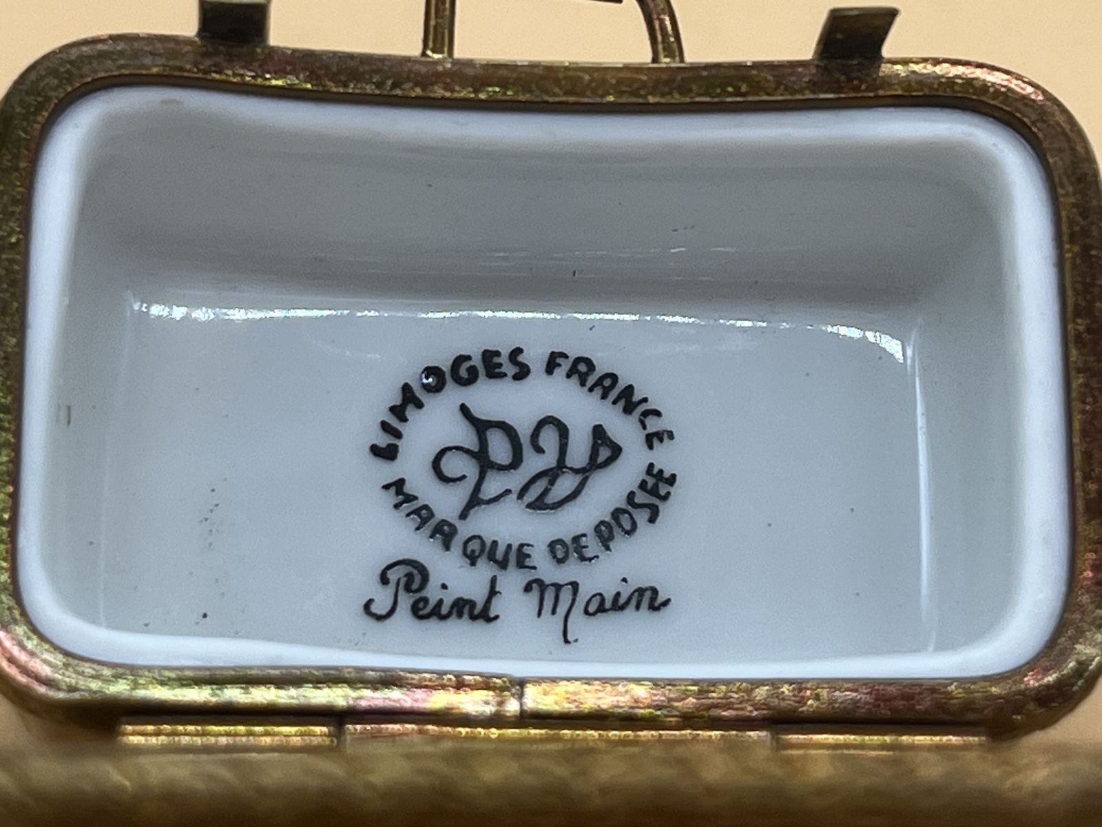 Marque Deposee Limoges Porcelain France Suitcase Shape Bon Voyage Hand Painted Trinket / Jewelry Box. photo Home Decor