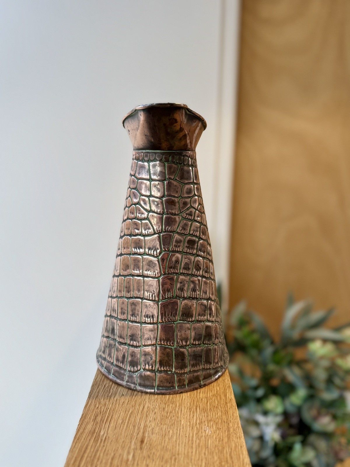Antique Joseph Sankey & Sons Alligator/Lizard Textured Copper Jug Or Vase photo vintage