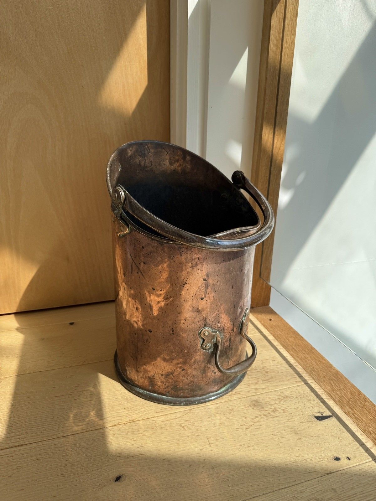 Large Antique Country House Coal Bin, English Copper, Fireside Keeper, Victorian photo vintage
