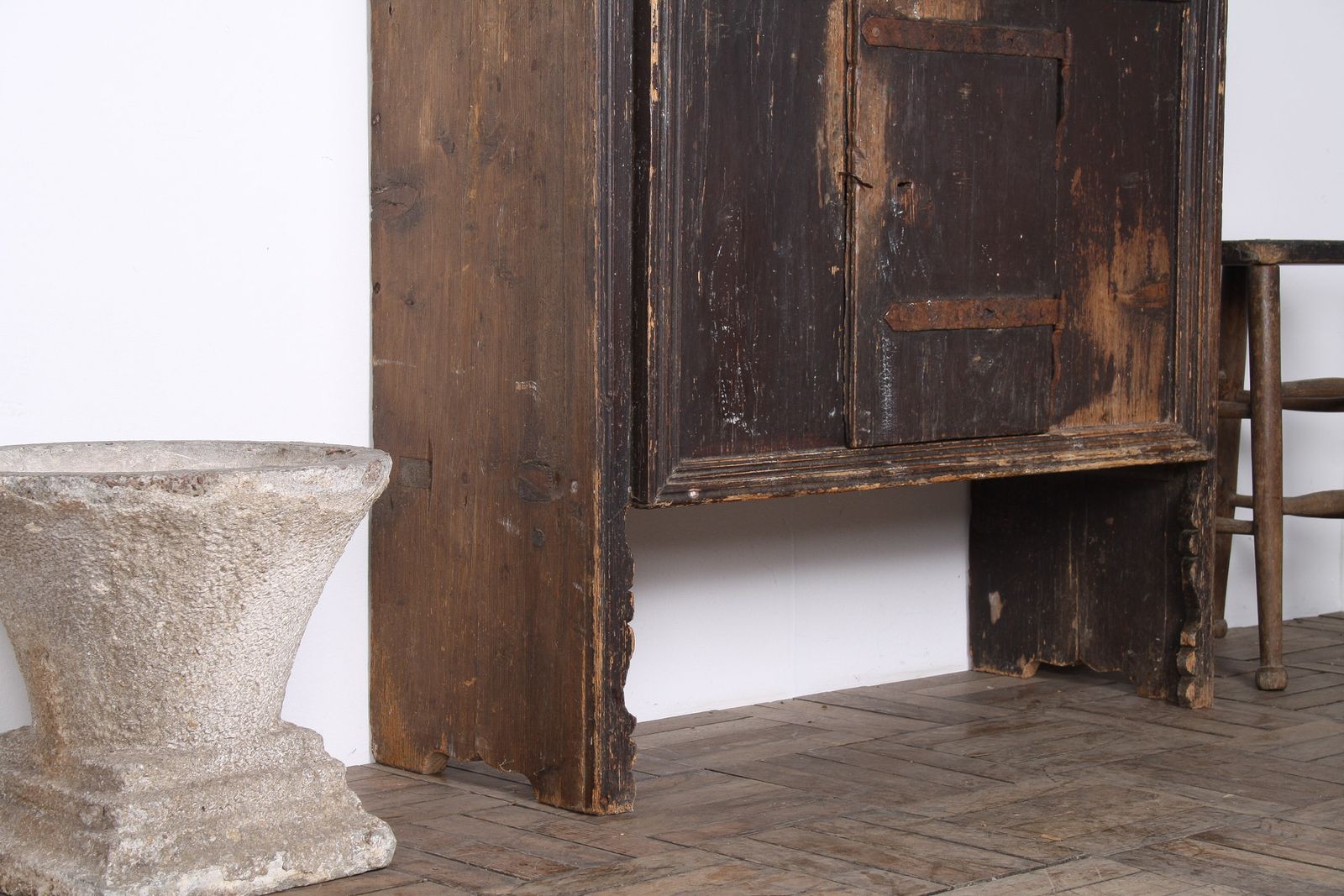 1565.0 Primitive Rustic European Farmhouse Kitchen Dresser Unit With Storage Shelves photo