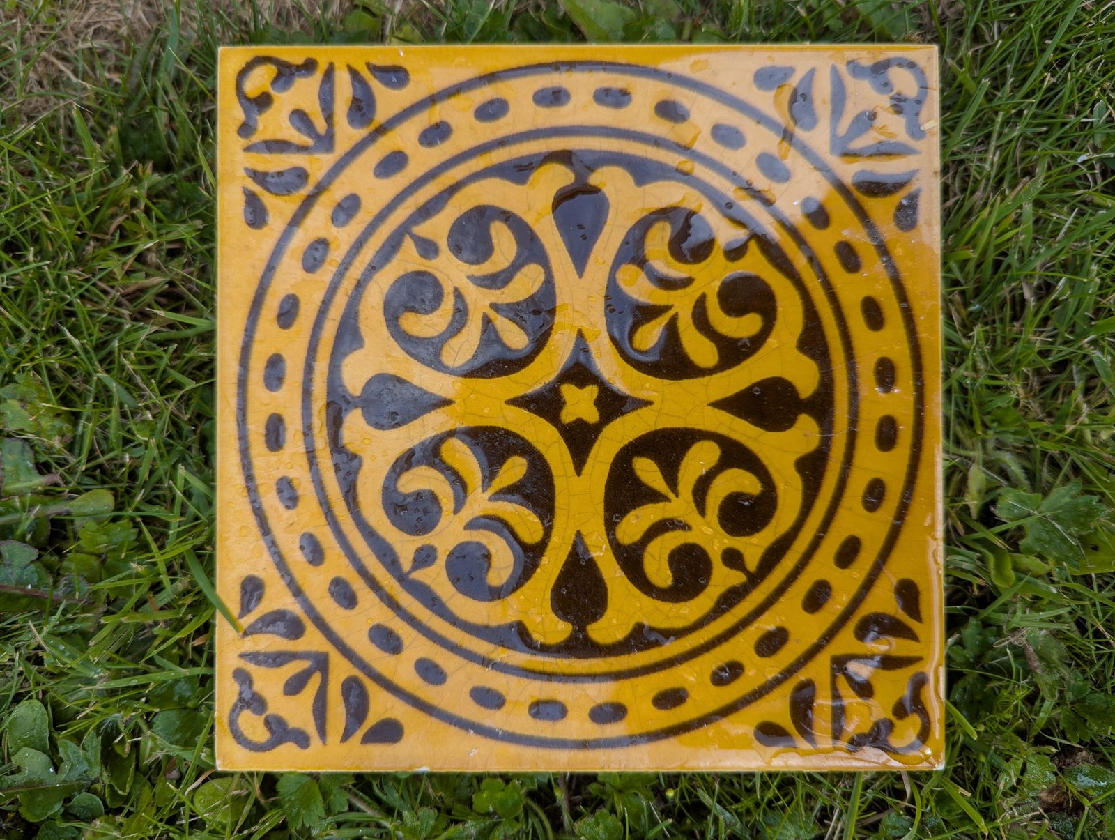 1970s H&R Johnson Wall Tiles, Retro Pattern, Yellow, 15cm Sq photo for sale