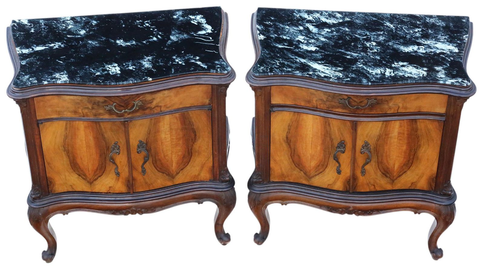Antique Pair Of Large Early 20th Century Figured Walnut Bedside Tables / Cupboards – Quality Nightstands