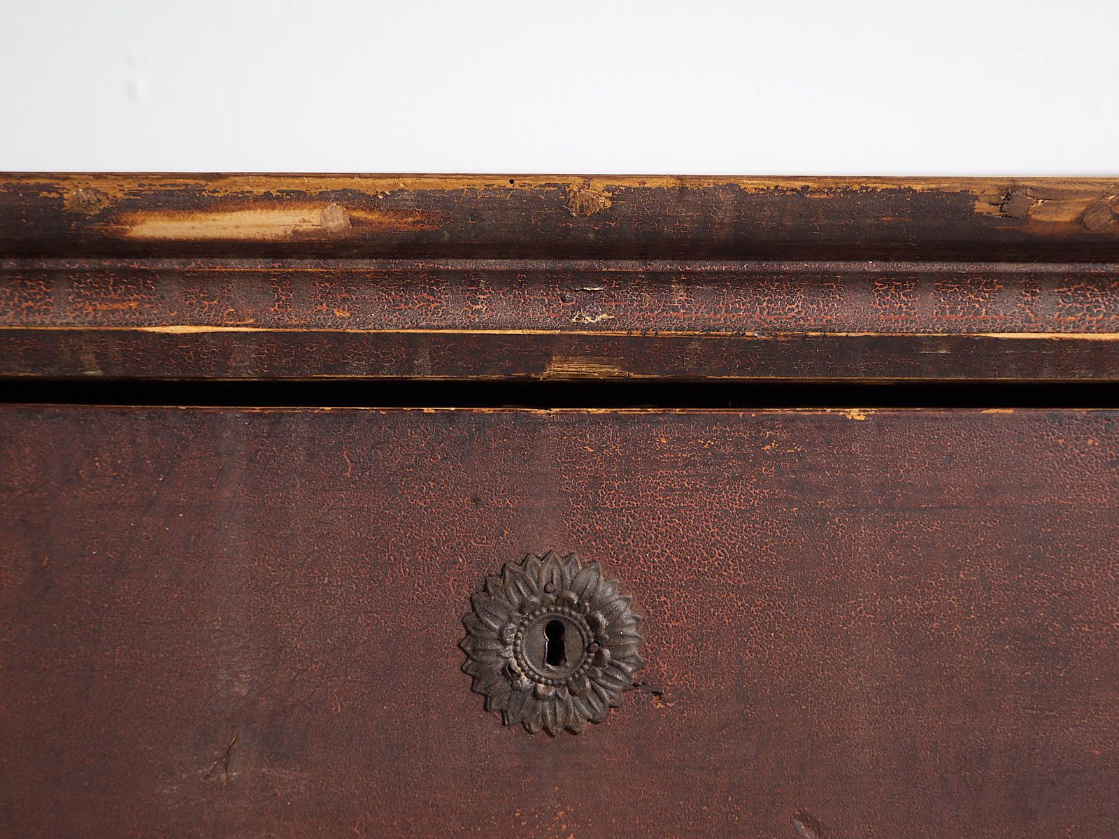Antique Chest Of Drawers With Dark Patina (C.1920) photo vinterior