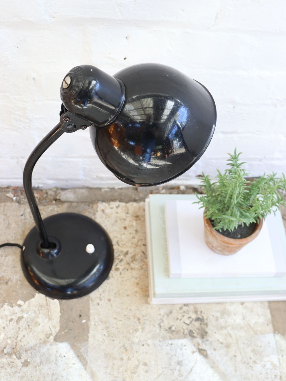 photo vinterior Original Kaiser Idell Model 6551 Desk Lamp
