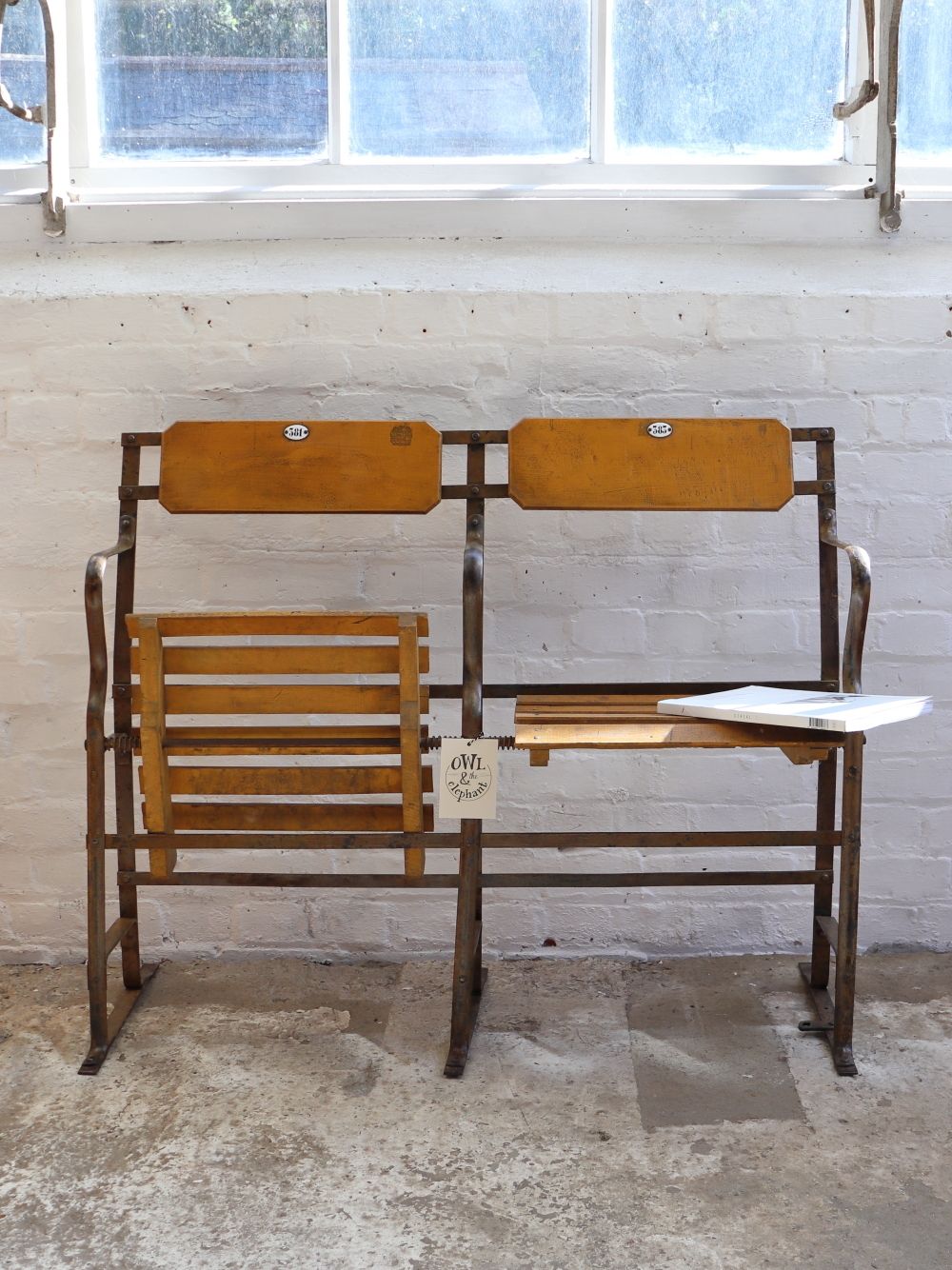 photo vinterior Vintage Double French Theatre Seats