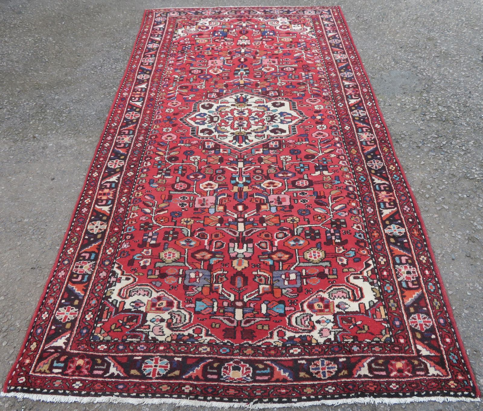 Hamadan Kelleh Carpet Large Sized Rug. 320cm X 163cm. photo furniture