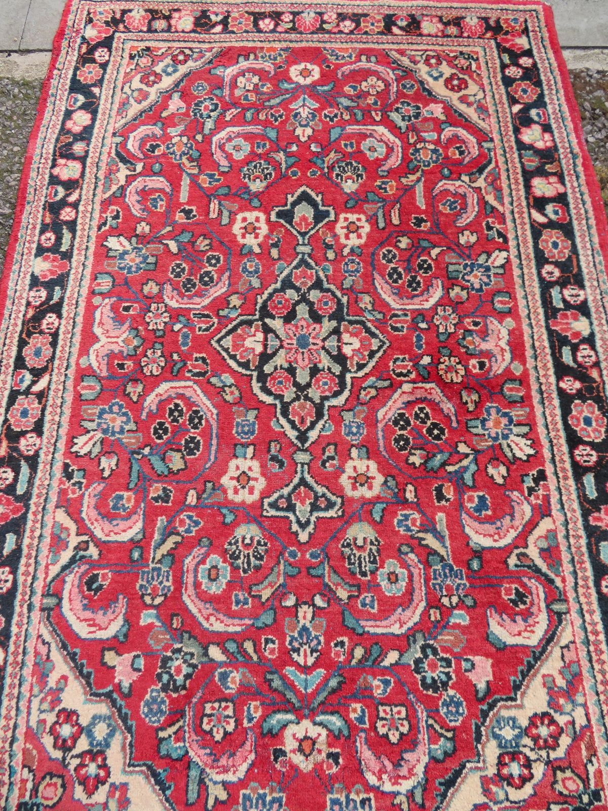 Old Mahal Village Rug. 208cm X 134cm. photo Textiles