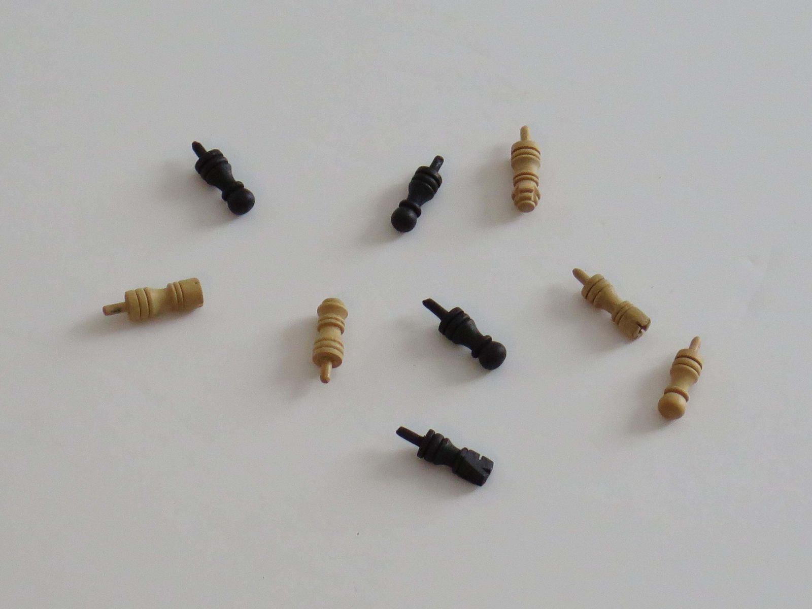 photo buy Miniature Travelling Chess Set Game Handmade In Walnut Inlaid Box, Circa 1940s
