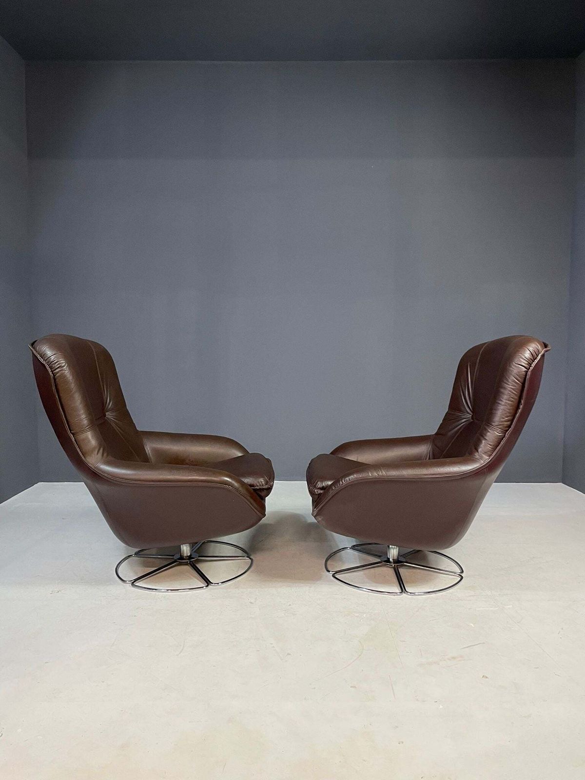 Pair Of Leather Swivel Armchairs By Peem, Finland, 1970s photo vintage