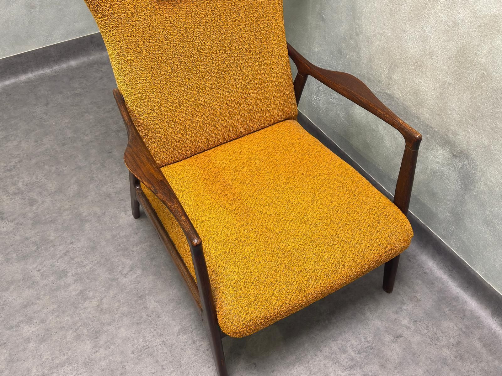 photo vintage Wingback Chair Sedláček & Vyčítal For Dřevotvar, Czechoslovakia, 1960s