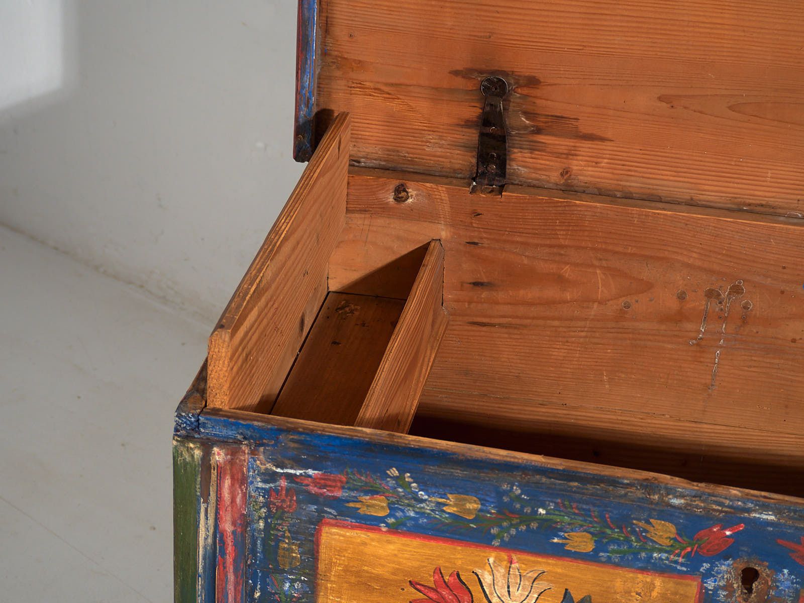Antique Folk Art Style Chest With Floral Motifs (C.1920) #95 photo vinterior
