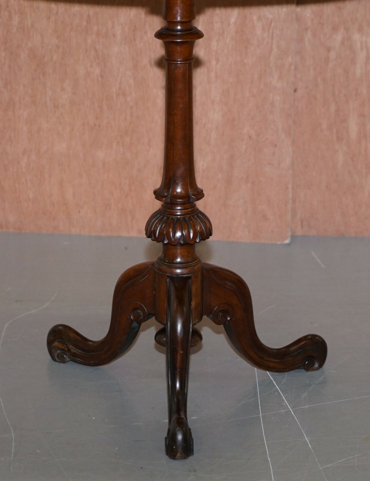 Victorian Burr Quarter Cut Walnut Oval Side End Lamp Tripod Table Ornately Carve photo vintage