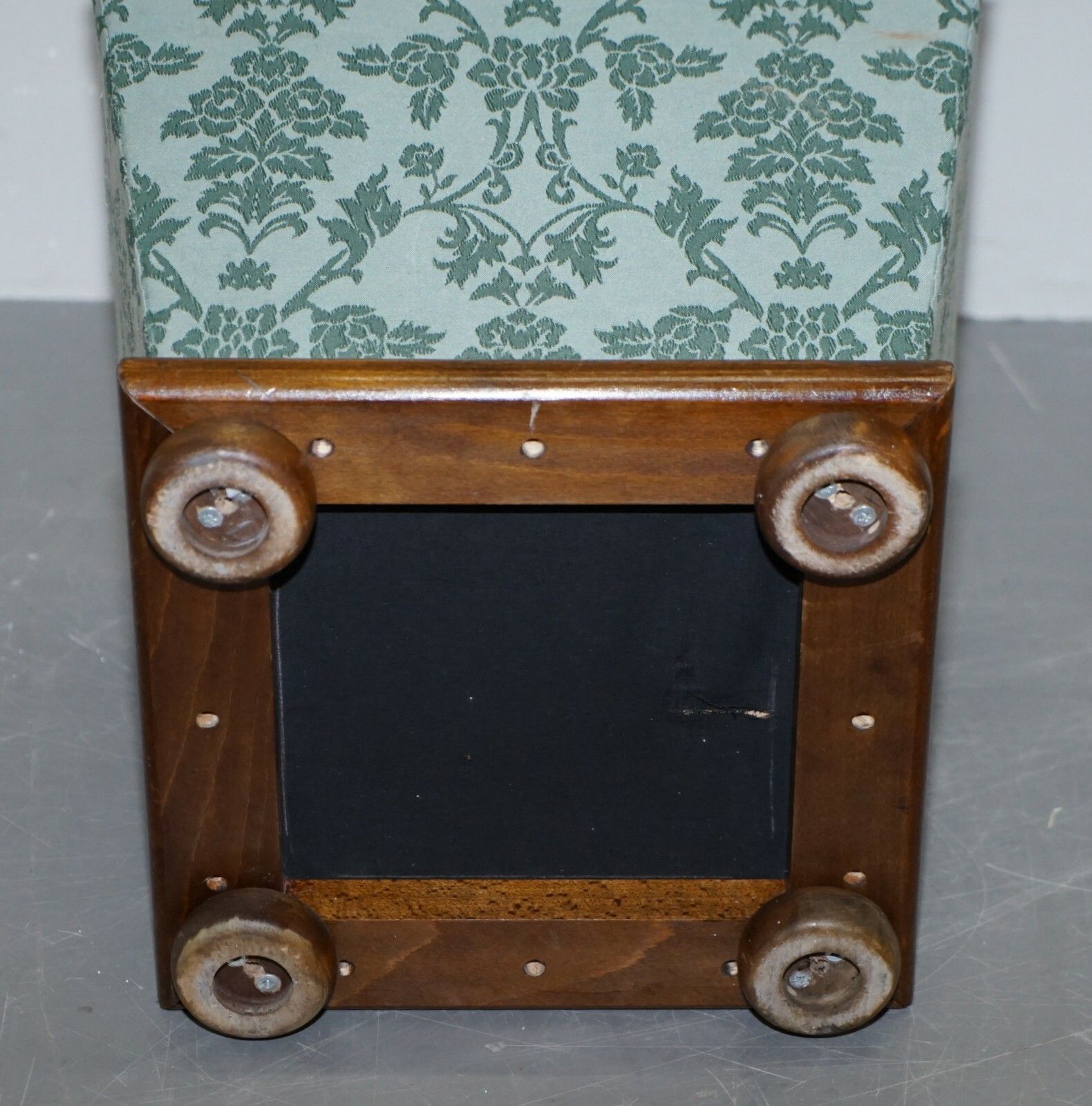 950.0 Exquisite Silk Upholstered Victorian Style Ottoman Stool Footstool With Storage photo