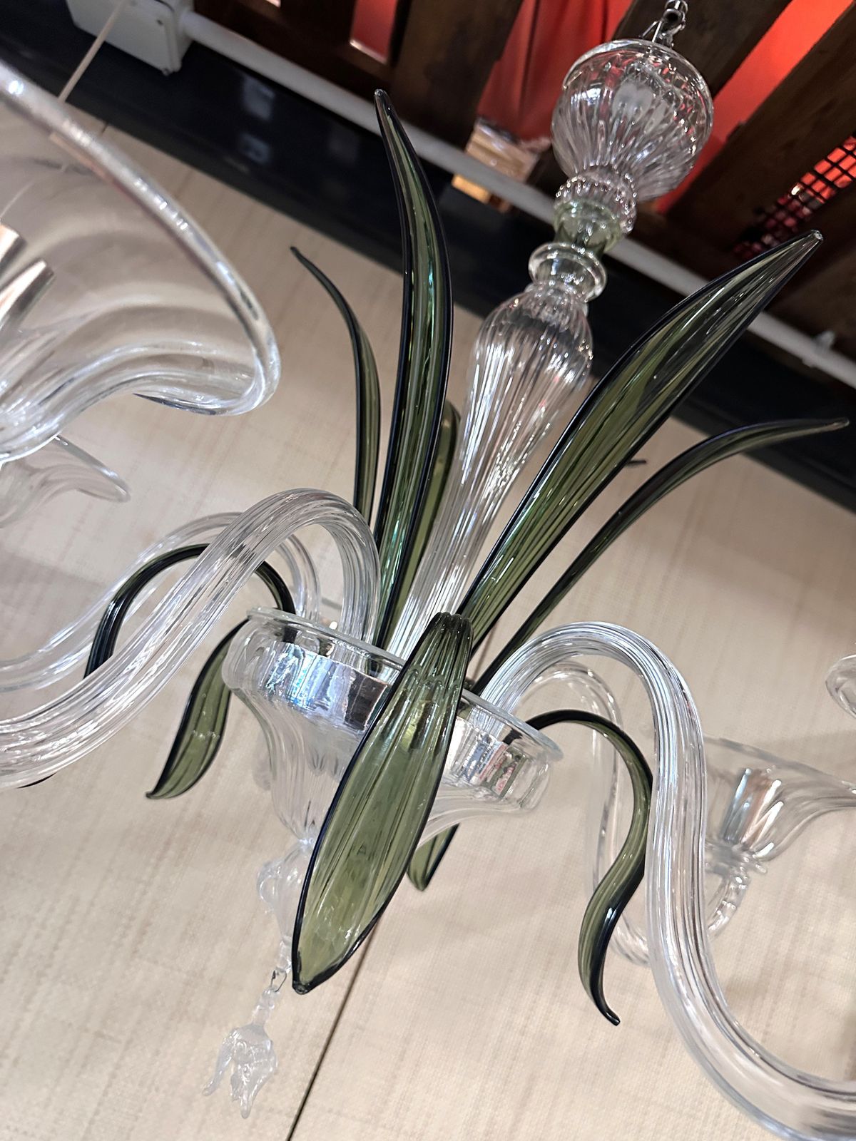 Contemporary Transparent And Green Leaves Chandelier In Murano Glass photo 4767.0