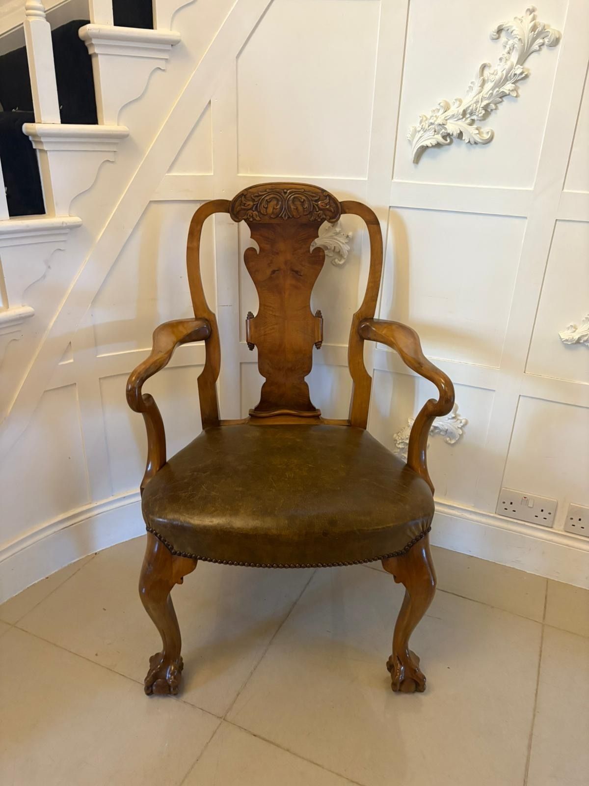 photo furniture Outstanding Quality Set Of 6 Antique 19th Century Carved Walnut Dining Chairs