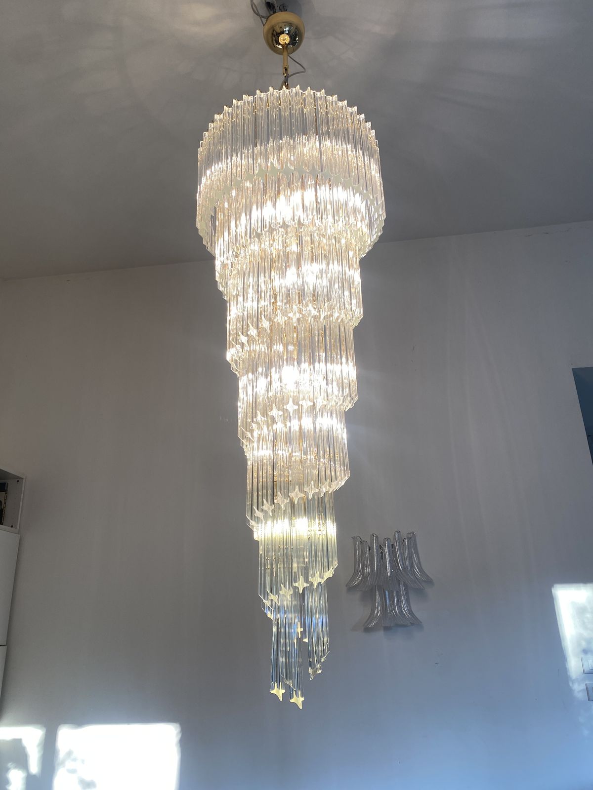 Murano Glass "Quadriedro" Twister Italian Gold Chandelier In Veninj Style photo furniture