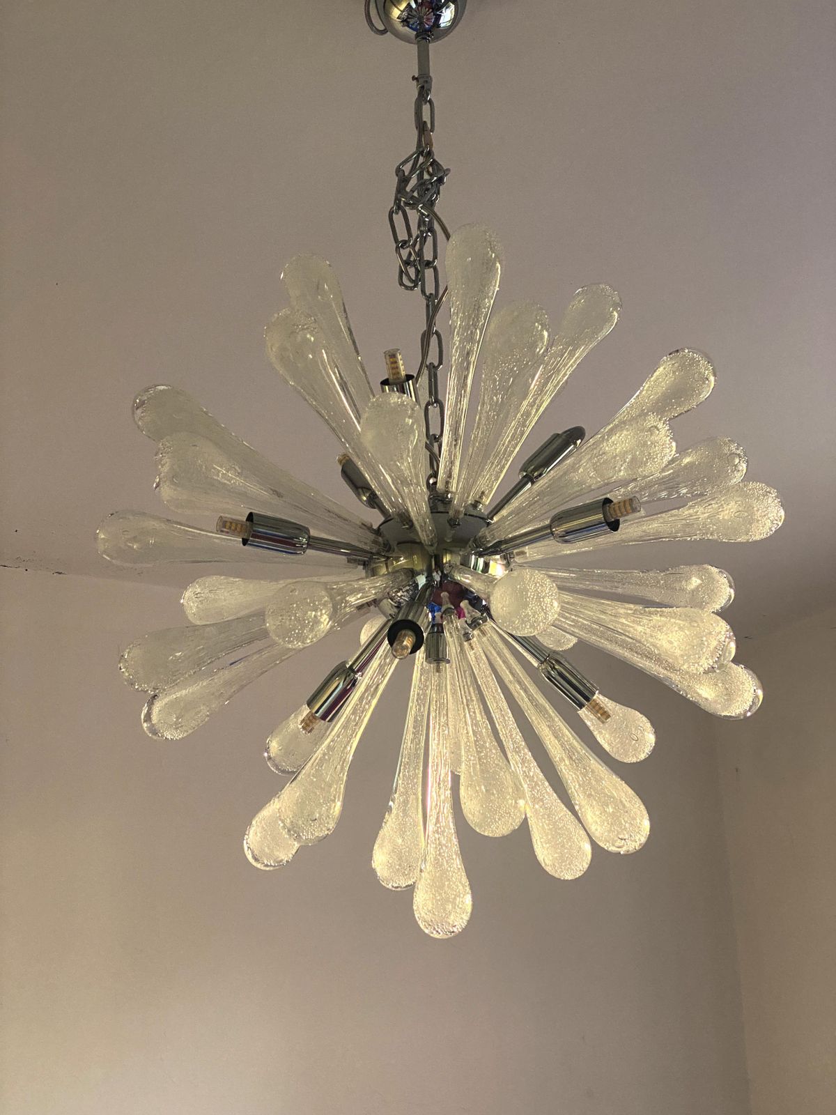 photo furniture Contemporary Pulegoso “Drops” Murano Glass Sputnik Chandelier