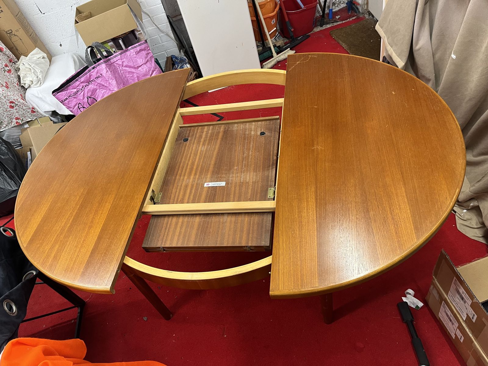 McIntosh Extendable Dinning Table.