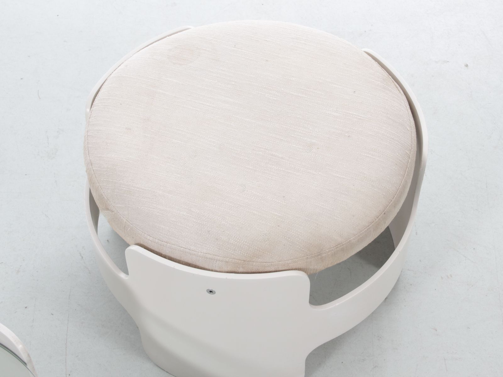 photo for sale Mid Century Modern Set Of 2 Stools And 1 Coffee Table, Original Pieces From The 1960s By Gerd Lange For “Die Gute Form.”