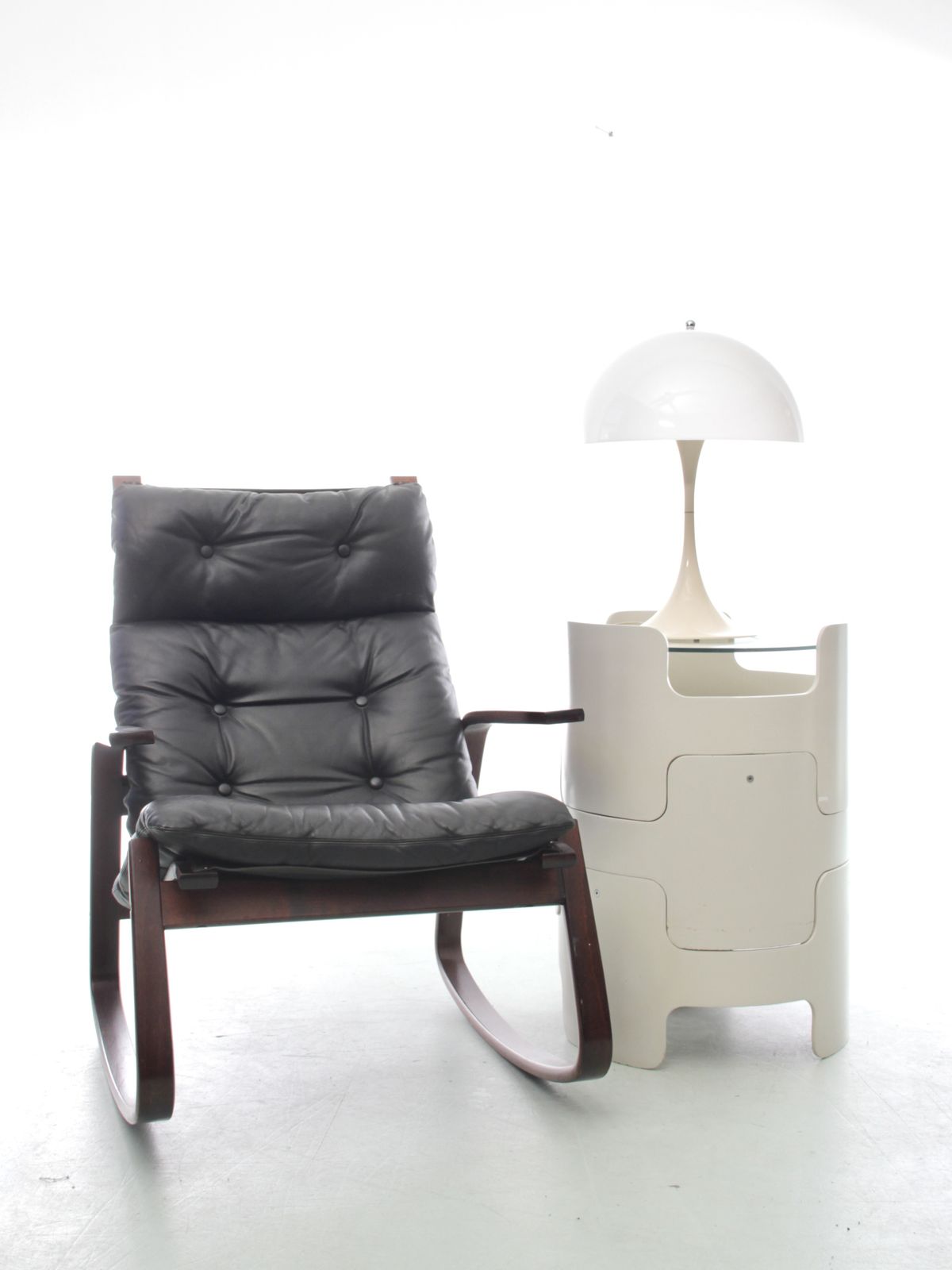 photo vinterior Mid Century Modern Set Of 2 Stools And 1 Coffee Table, Original Pieces From The 1960s By Gerd Lange For “Die Gute Form.”