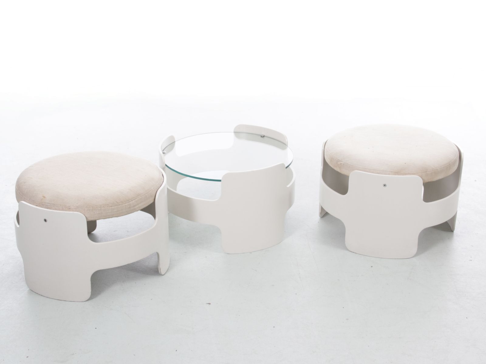 Mid Century Modern Set Of 2 Stools And 1 Coffee Table, Original Pieces From The 1960s By Gerd Lange For “Die Gute Form.”