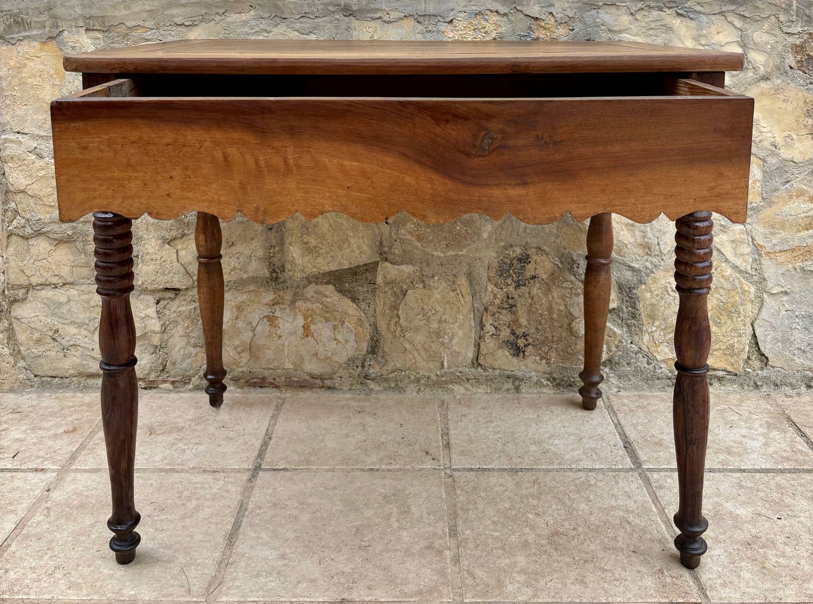 Louis Philippe Desk In Walnut, 1800s photo vinterior