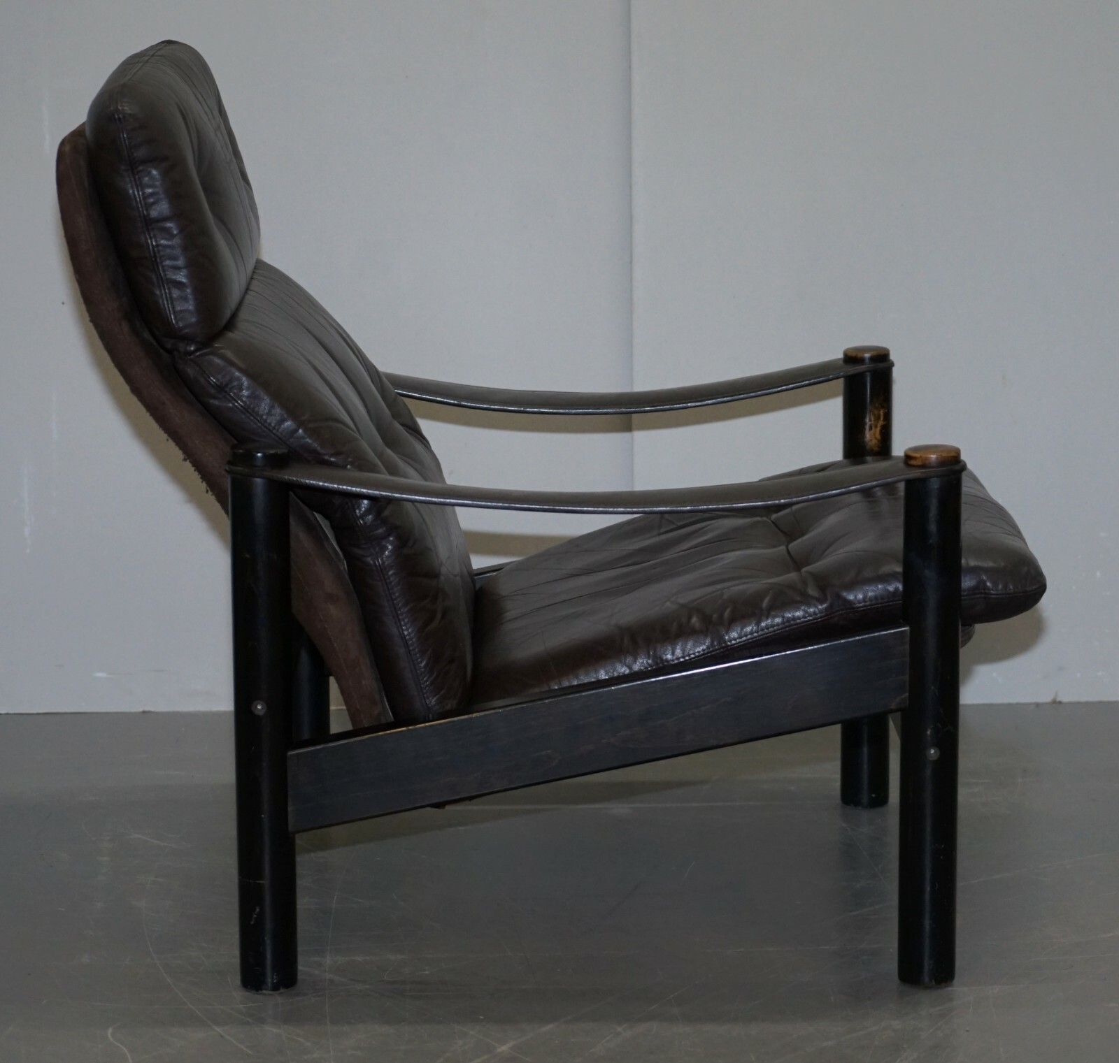 photo furniture Lovely Danish Brown Leather Mid Century Modern Armchair & Chesterfield Footstool