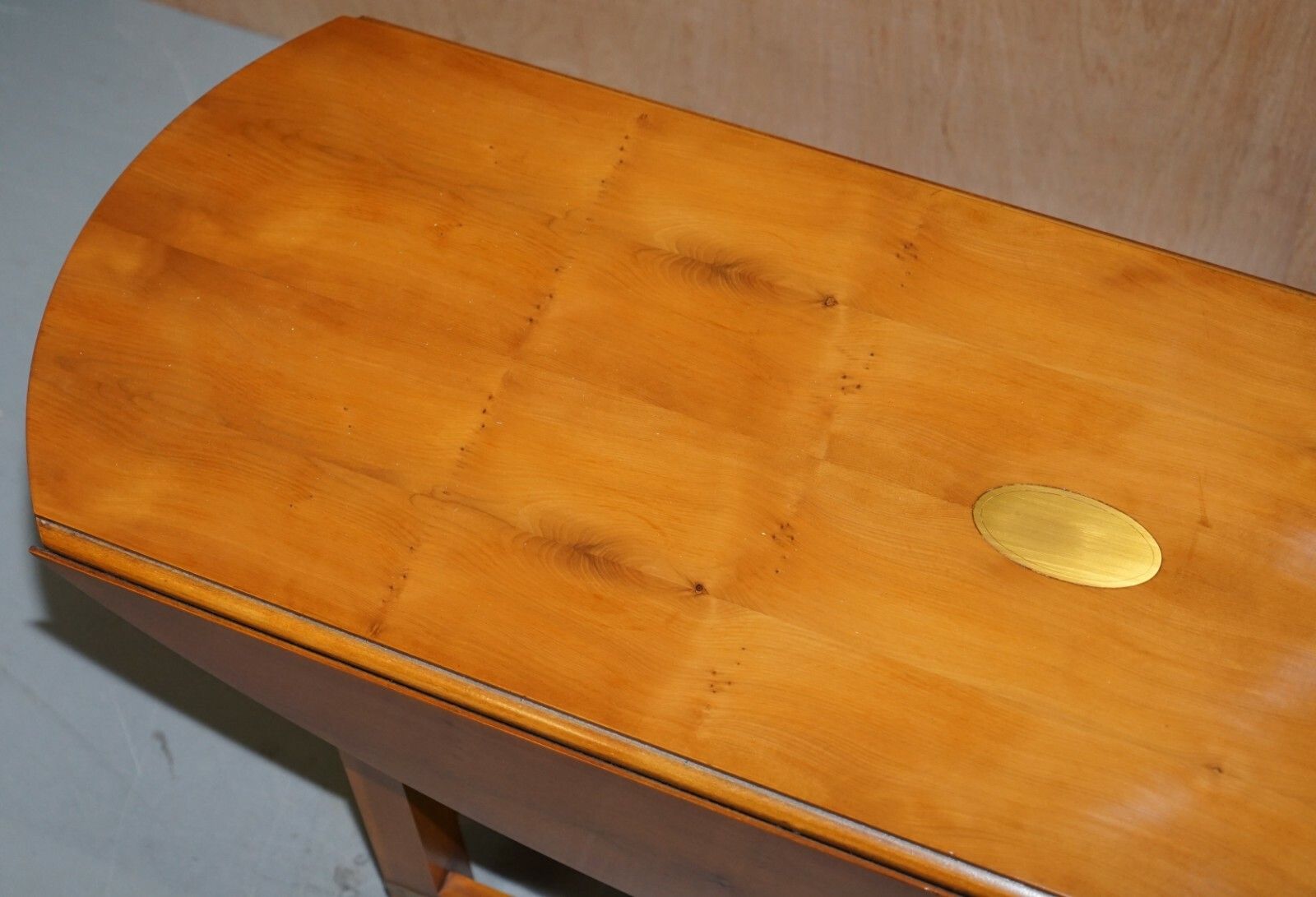 700.0 Workshop New Bevan Funnell Burr Yew Wood Extending Oval Campaign Coffee Table photo