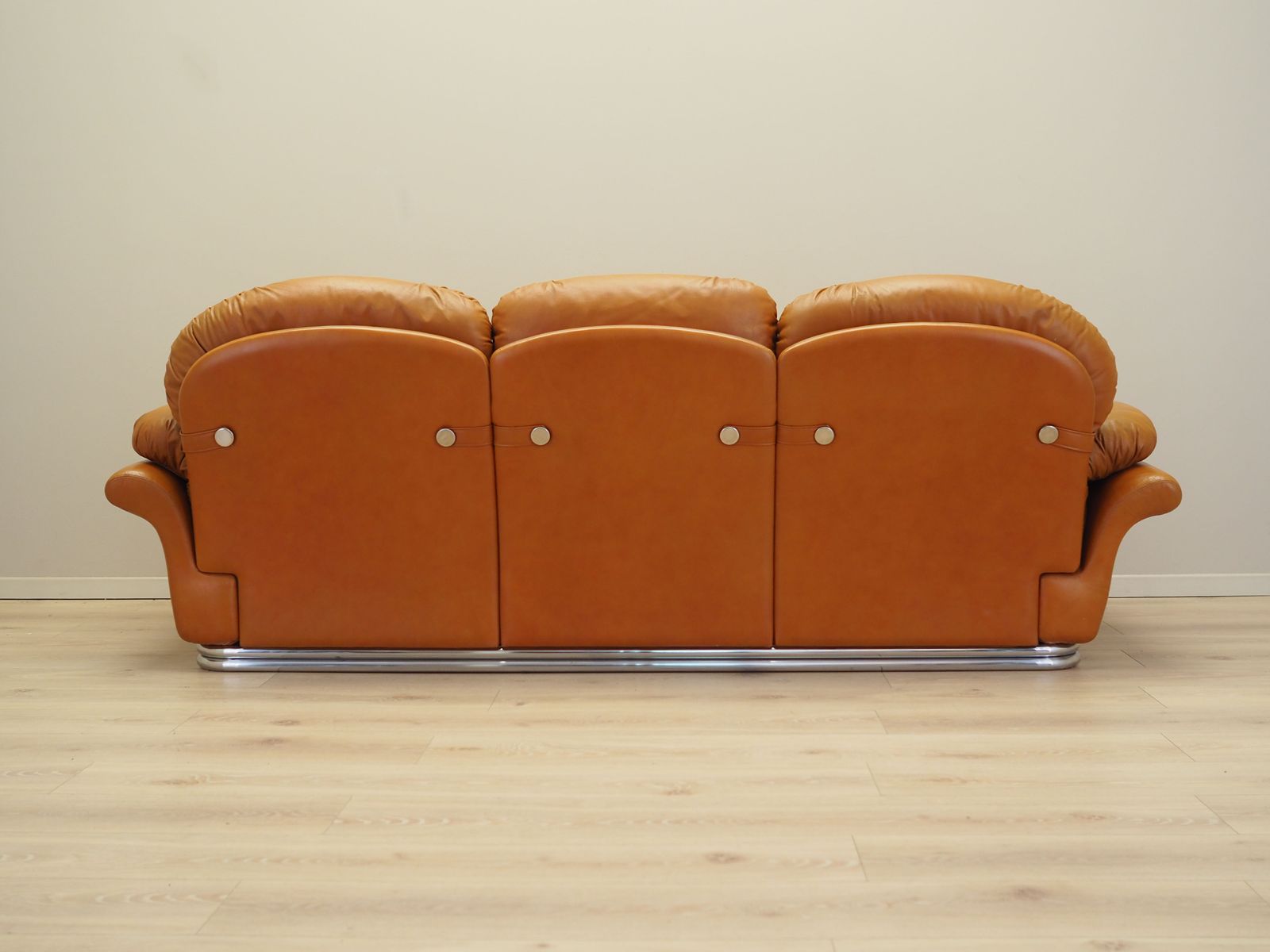 Oranje leren bank | Space Age-design | ca. jaren 1960 | Italië photo Meubels