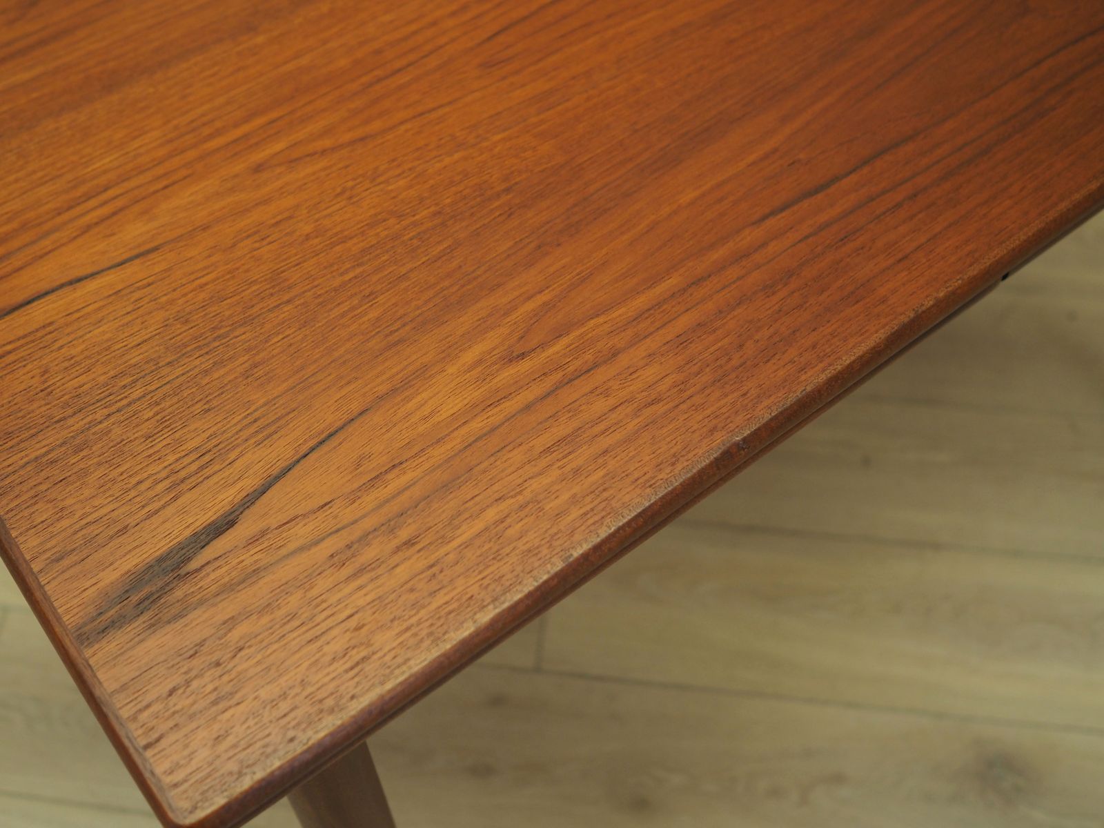 photo furniture Teakhouten Tafel – Deens Design, Ca. Jaren 1970, Geproduceerd In Denemarken
