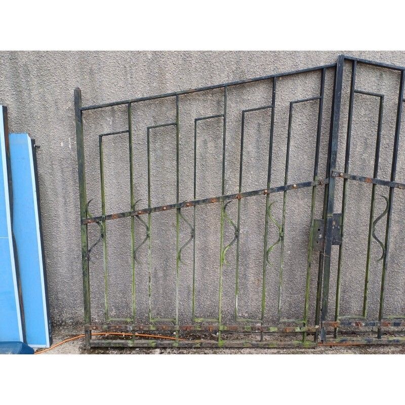 Wrought Iron Gate With 2 Leaves photo for sale