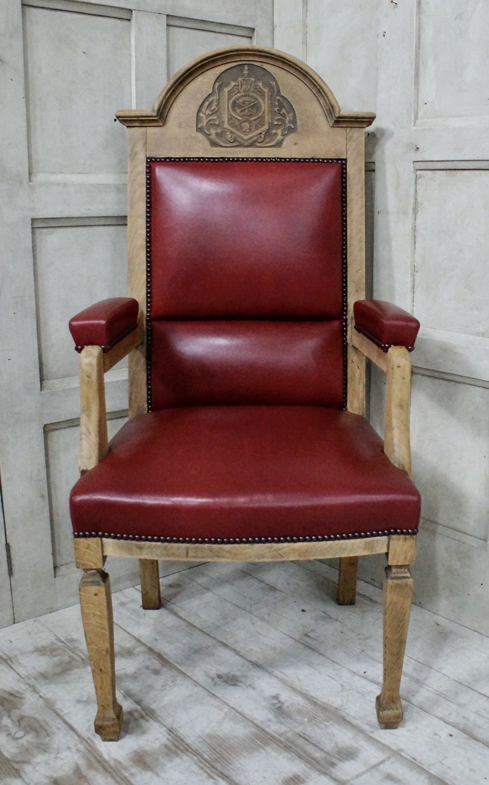 Victorian Oak Throne Chair, 1800s photo 1350.0