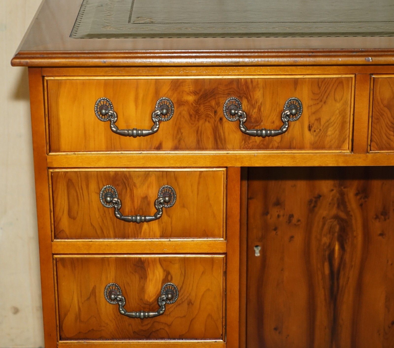 Stunning Small Burr & Burl Yew Wood With Green Leather Top Twin Pedestal Desk photo 834.0
