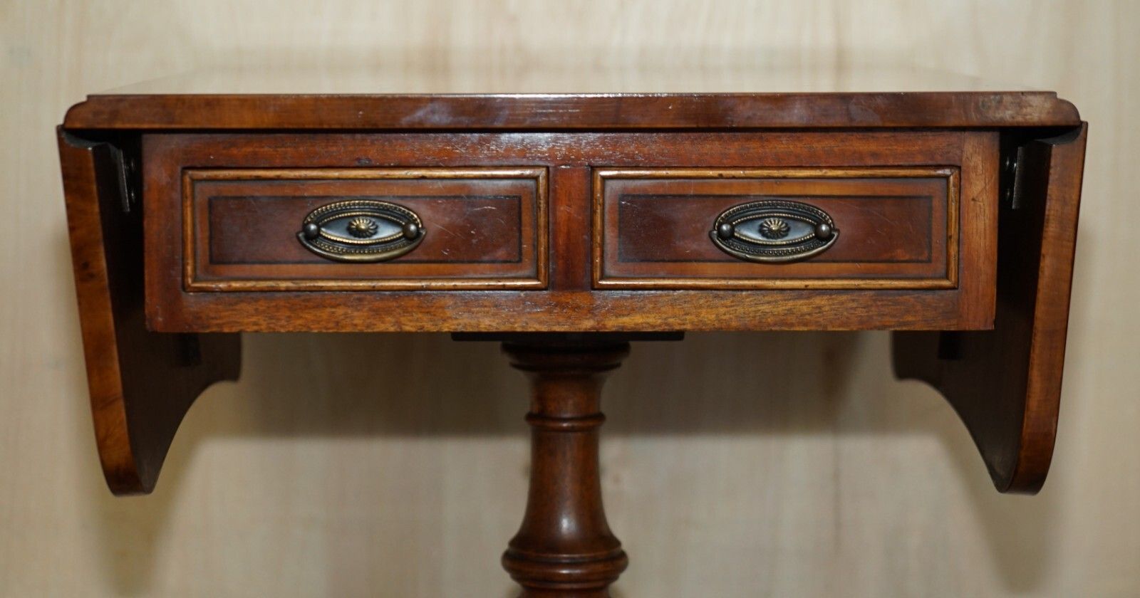Lovely Bevan Funnell Extending Mahogany Side End Lamp Wine Card Table Wood Top photo Furniture