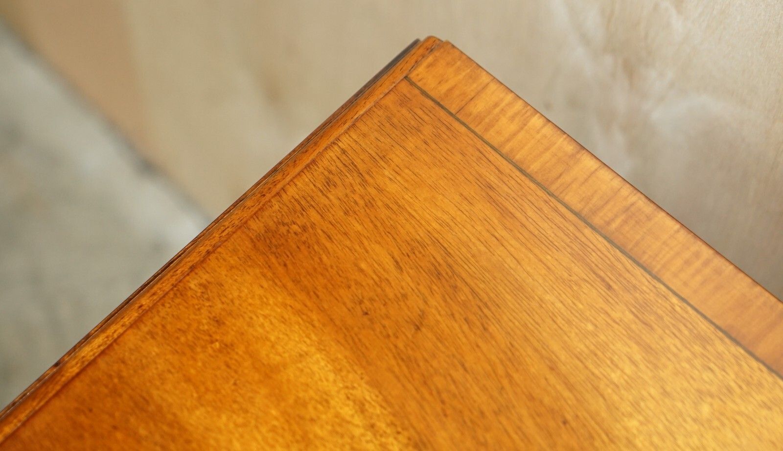 Lovely Bevan Funnell Extending Mahogany Side End Lamp Wine Card Table Wood Top photo vintage