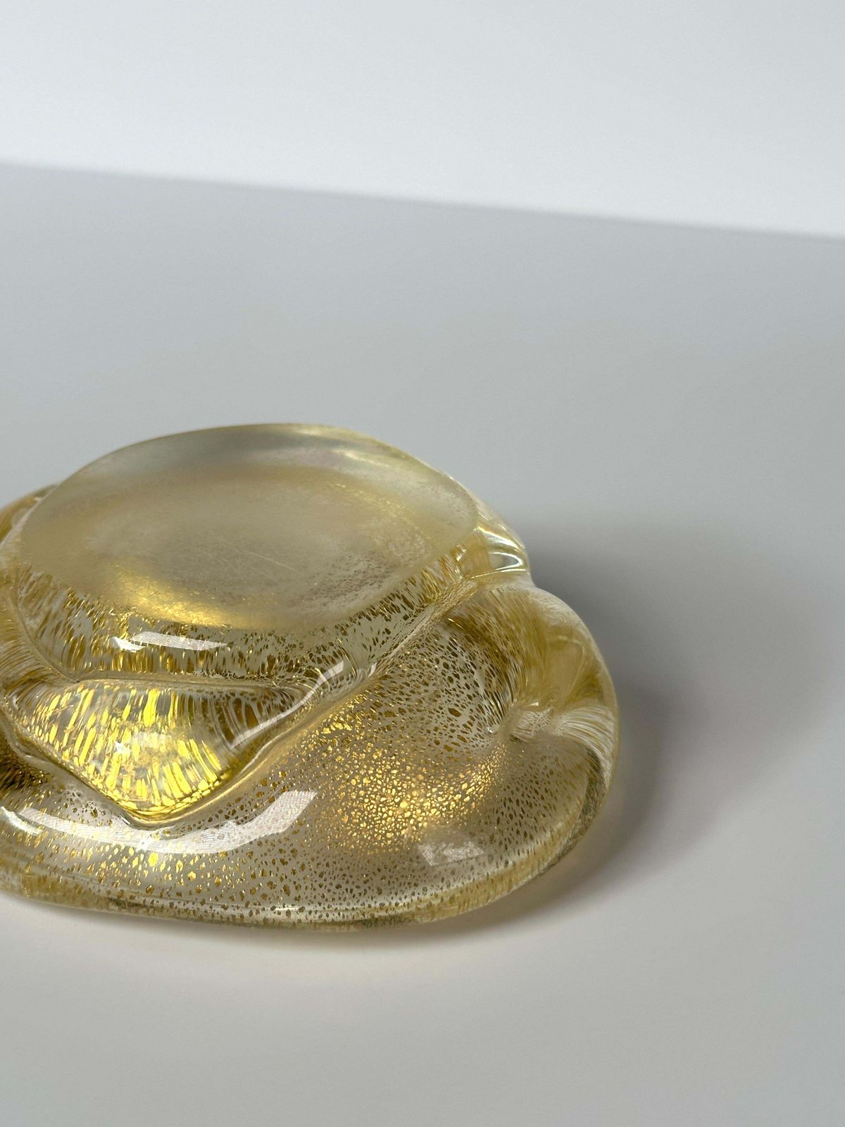 Small Gold Murano Glass Freeform Shaped Bowl By Archimede Seguso, Italy, 1980s photo vintage