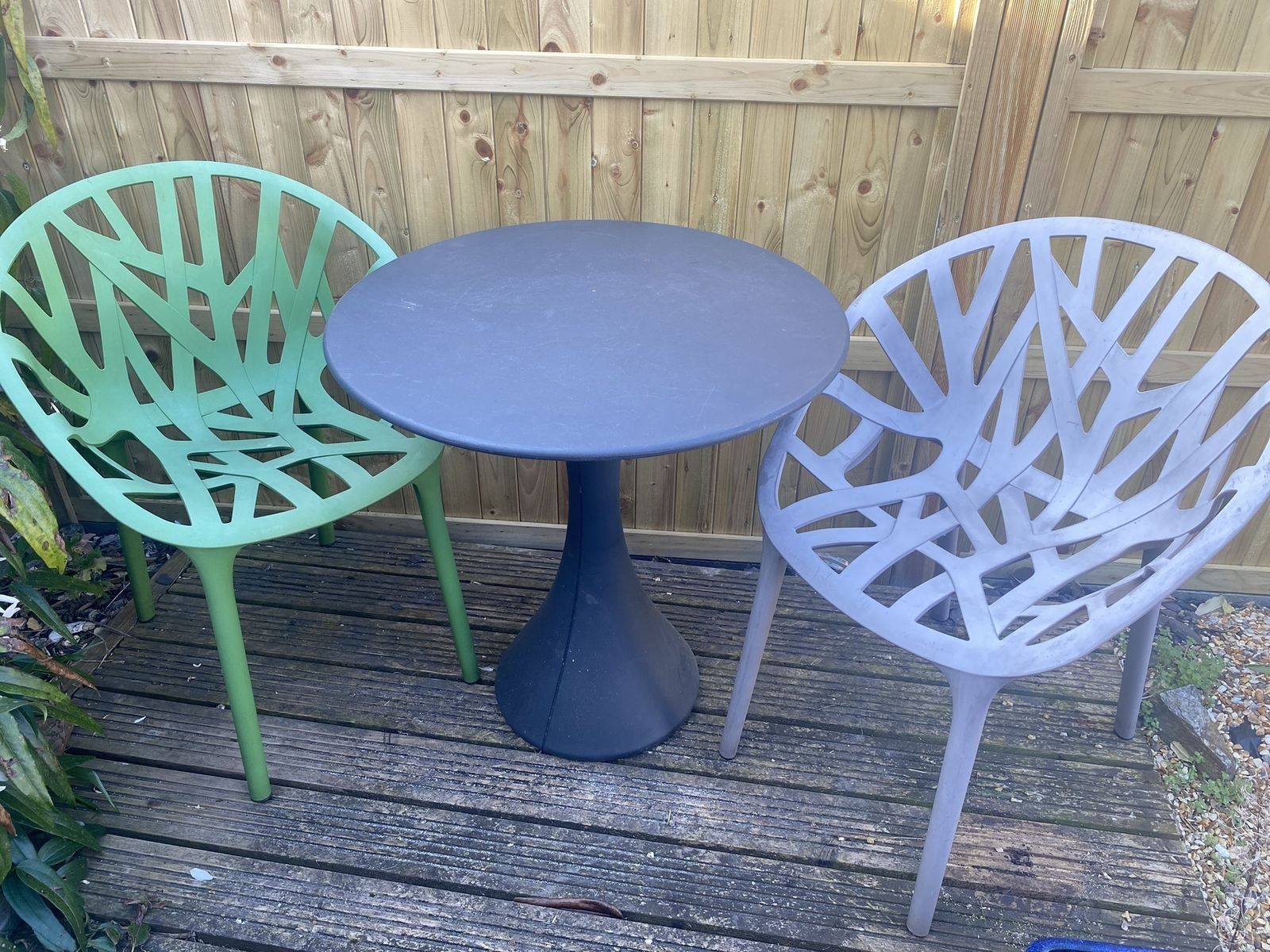Vitra Vegetal Design Classic Set Of  4 Outdoor Chairs With Driade Kissi Kissi Table