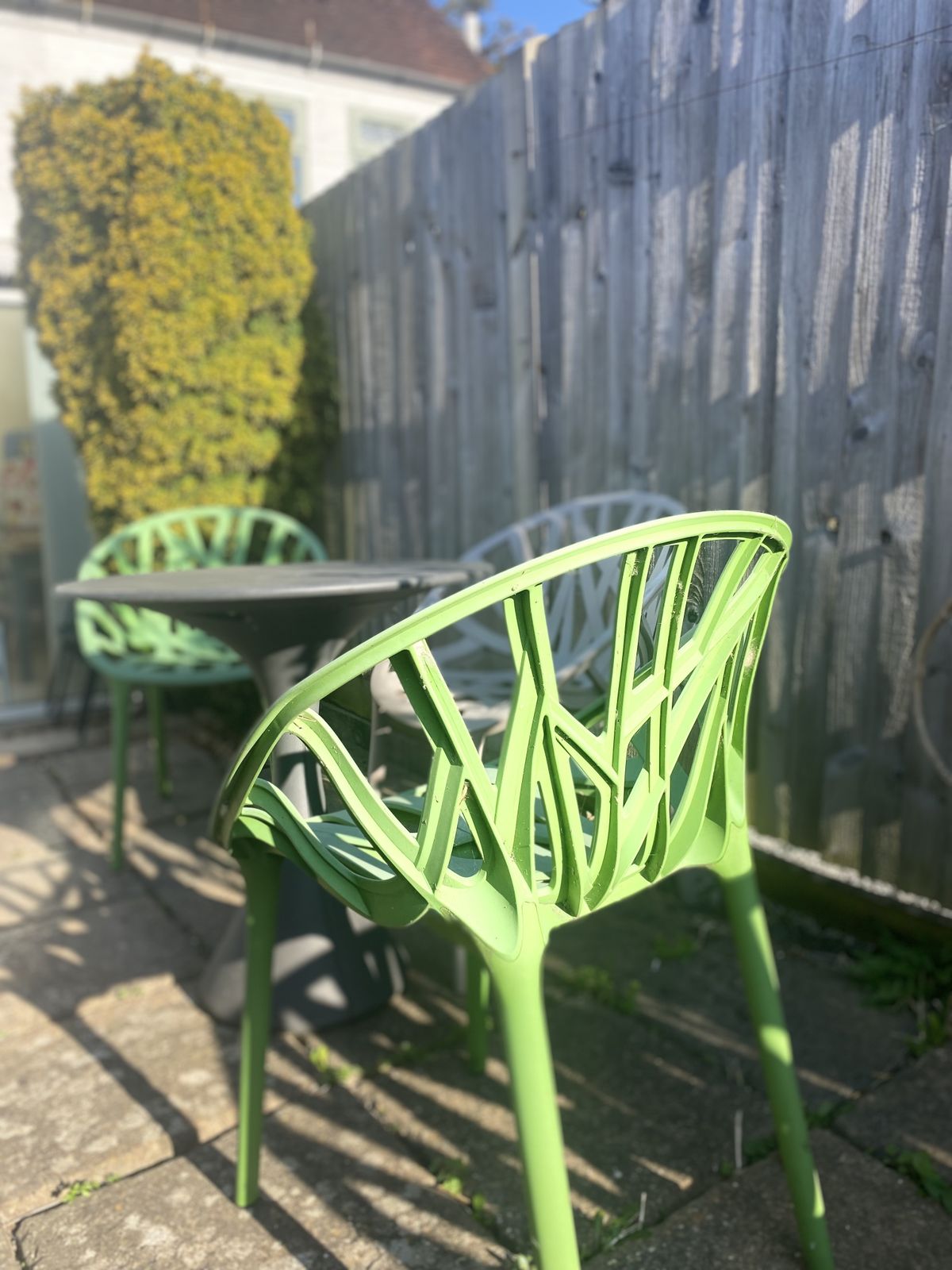 Vitra Vegetal Design Classic Set Of  4 Outdoor Chairs With Driade Kissi Kissi Table photo for sale