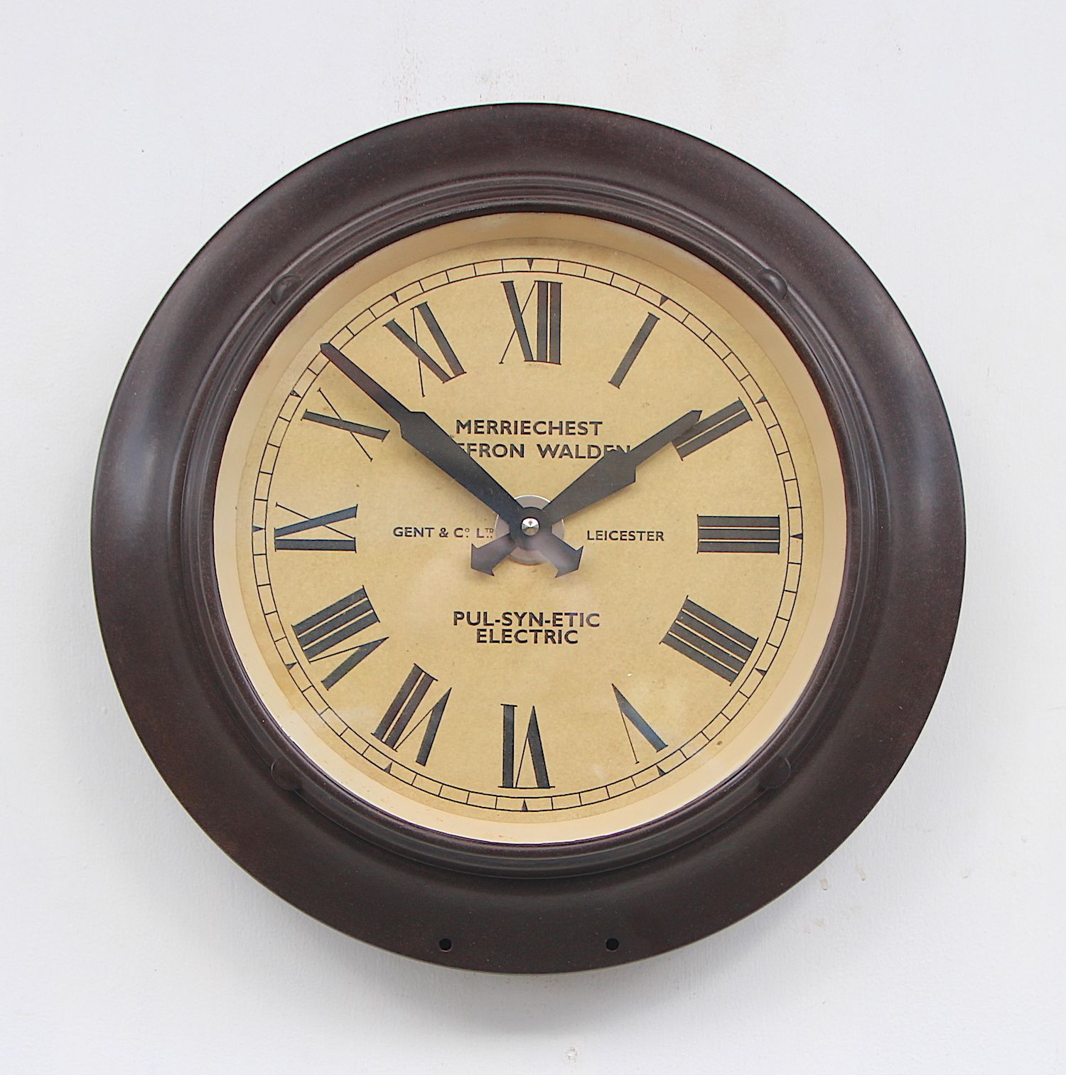 1940s British Gent Vintage Commercial / Office Wall Clock. Fully Guaranteed