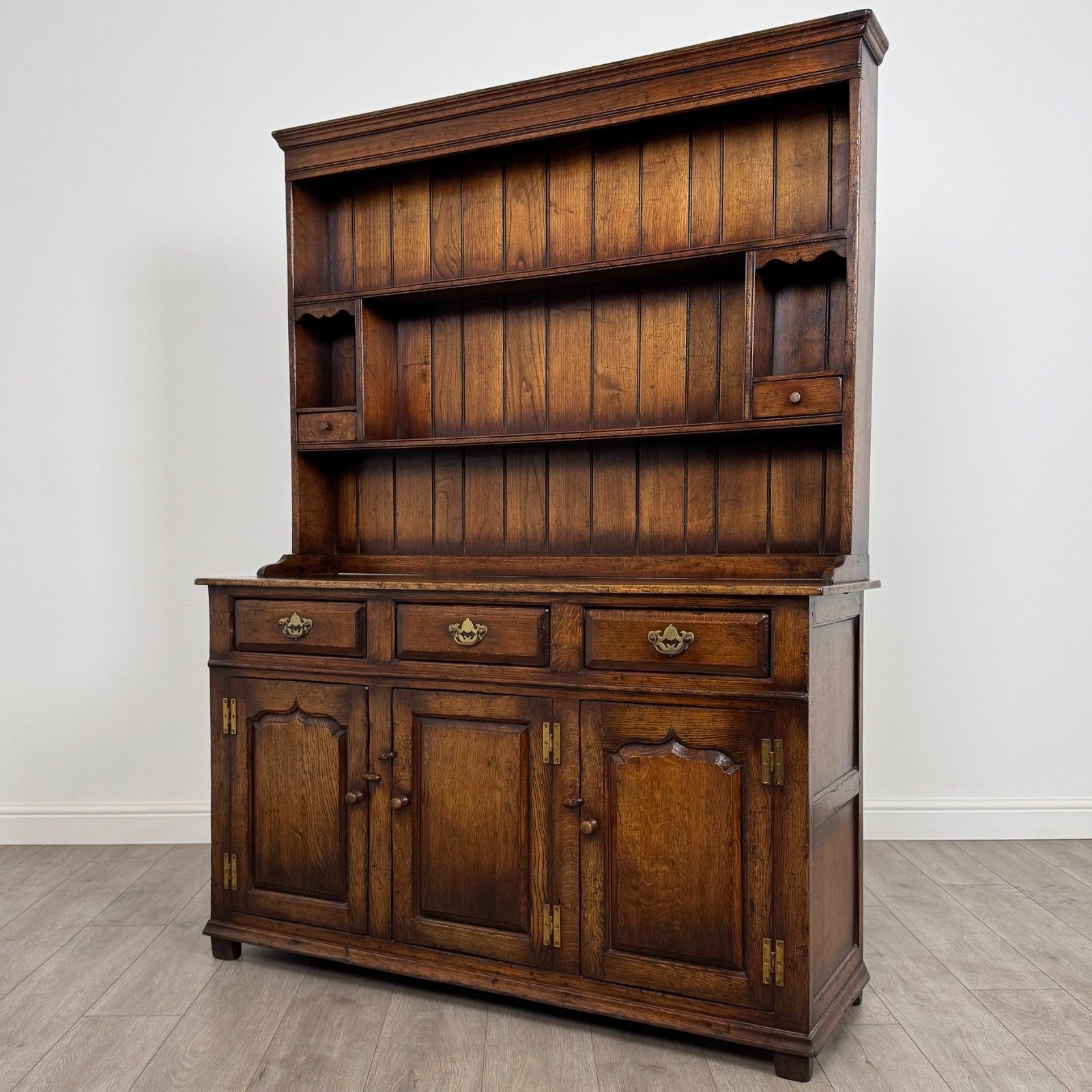 Antique 20th Century Traditional Oak Dresser Of Finest Quality photo for sale