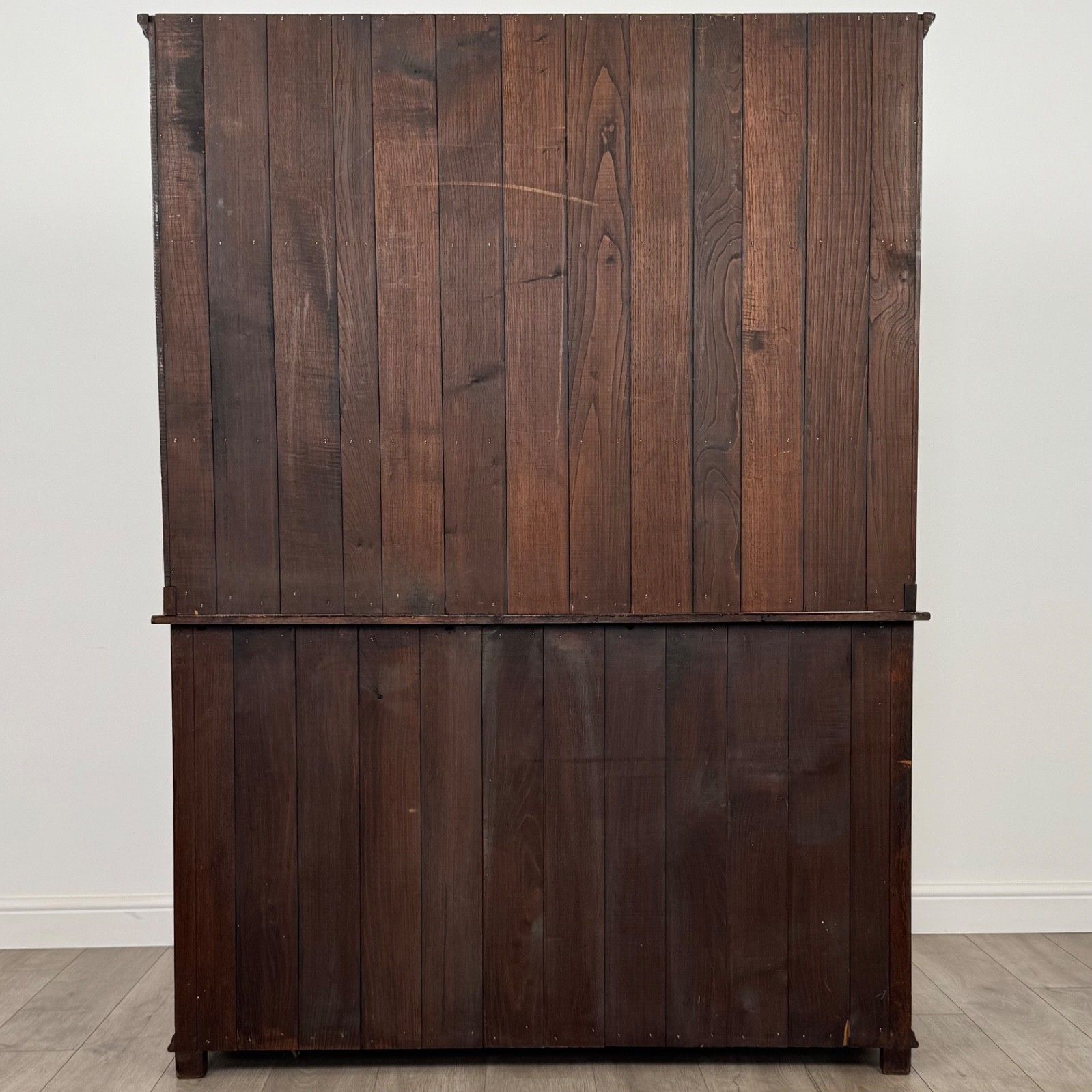 Antique 20th Century Traditional Oak Dresser Of Finest Quality photo vinterior