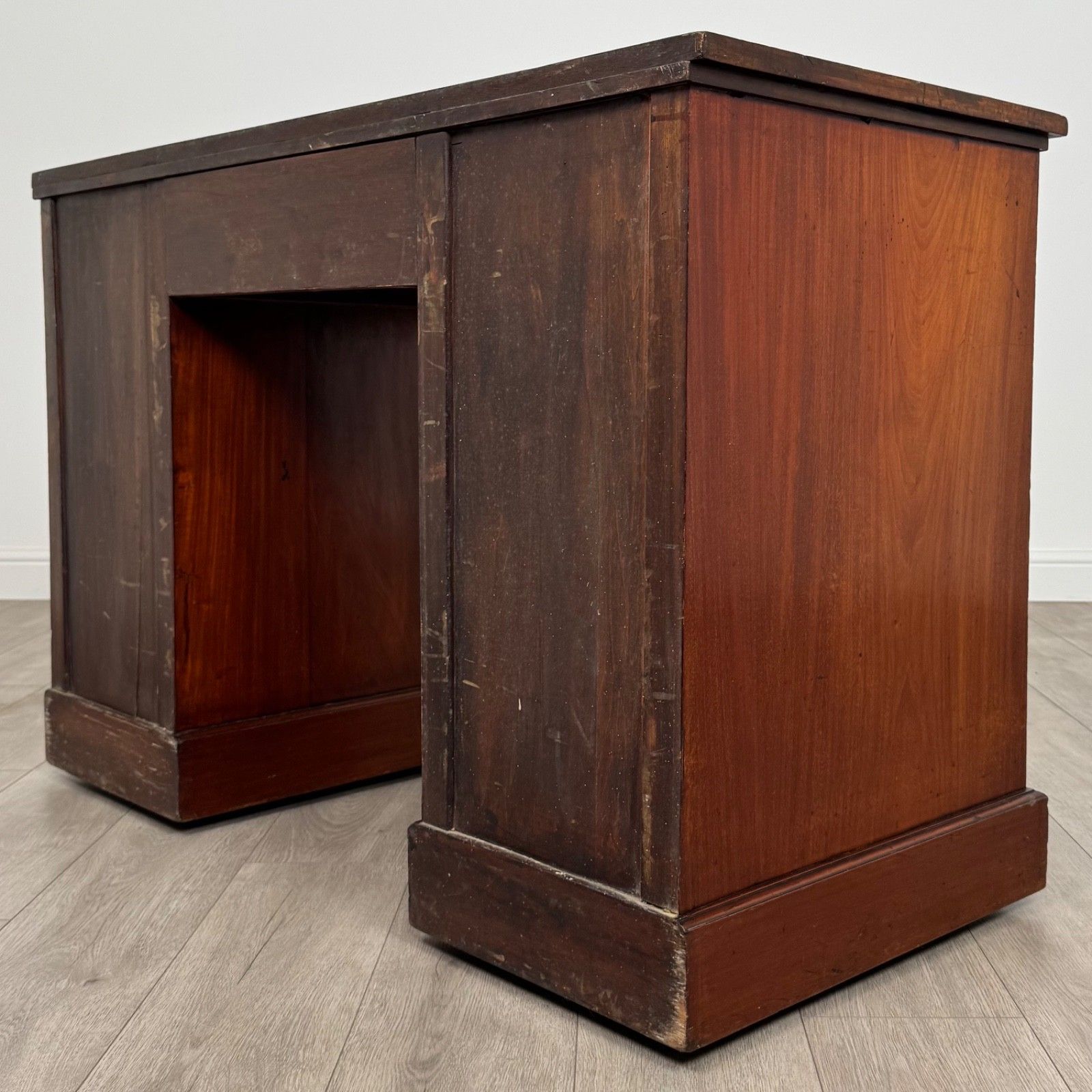 Antique 19th Century Inlaid Kneehole Desk In Mahogany photo buy