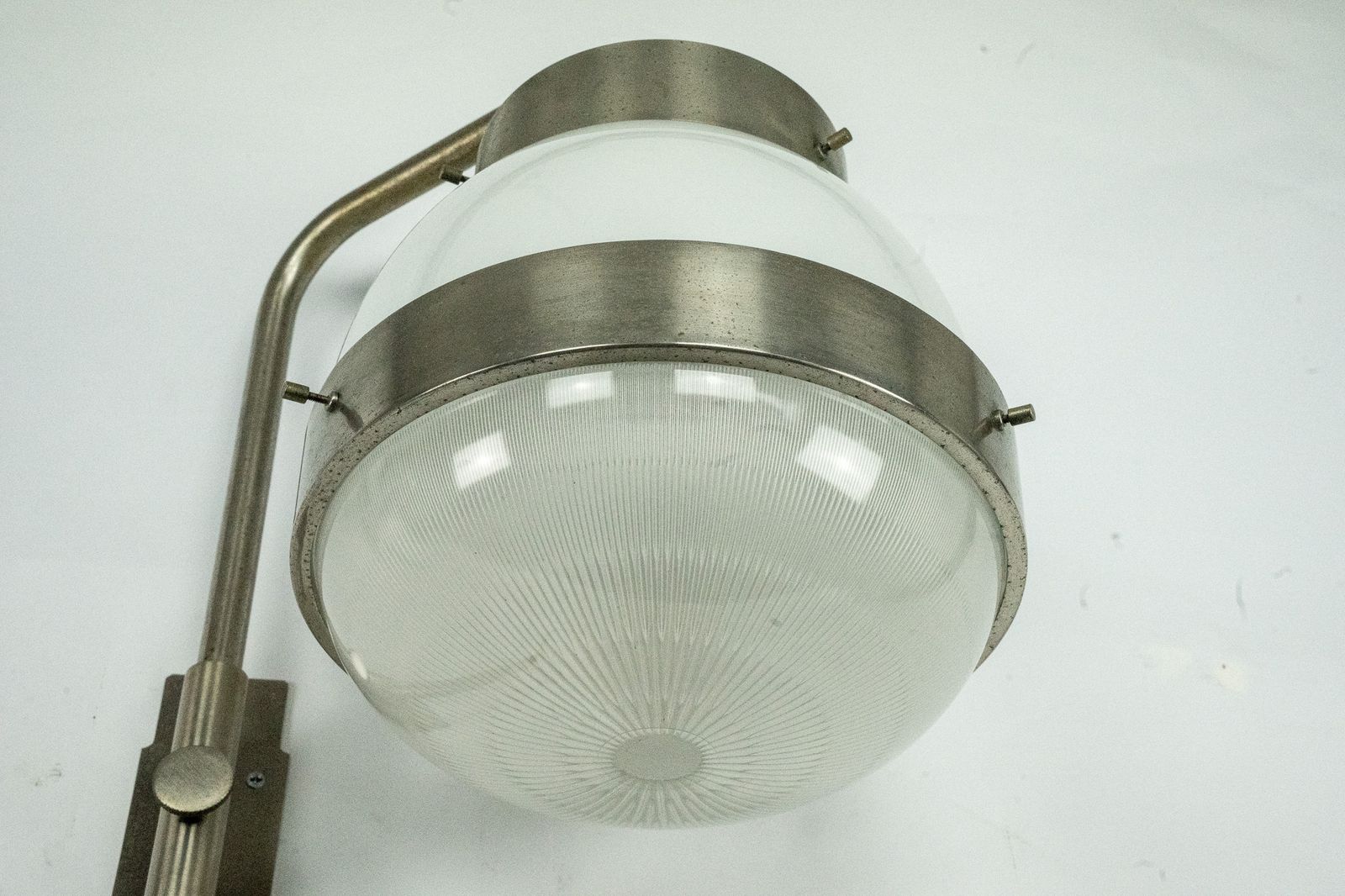 photo vintage Pair Of Delta Wall Lamps By Sergio Mazza For Artemide. Italy 1960s