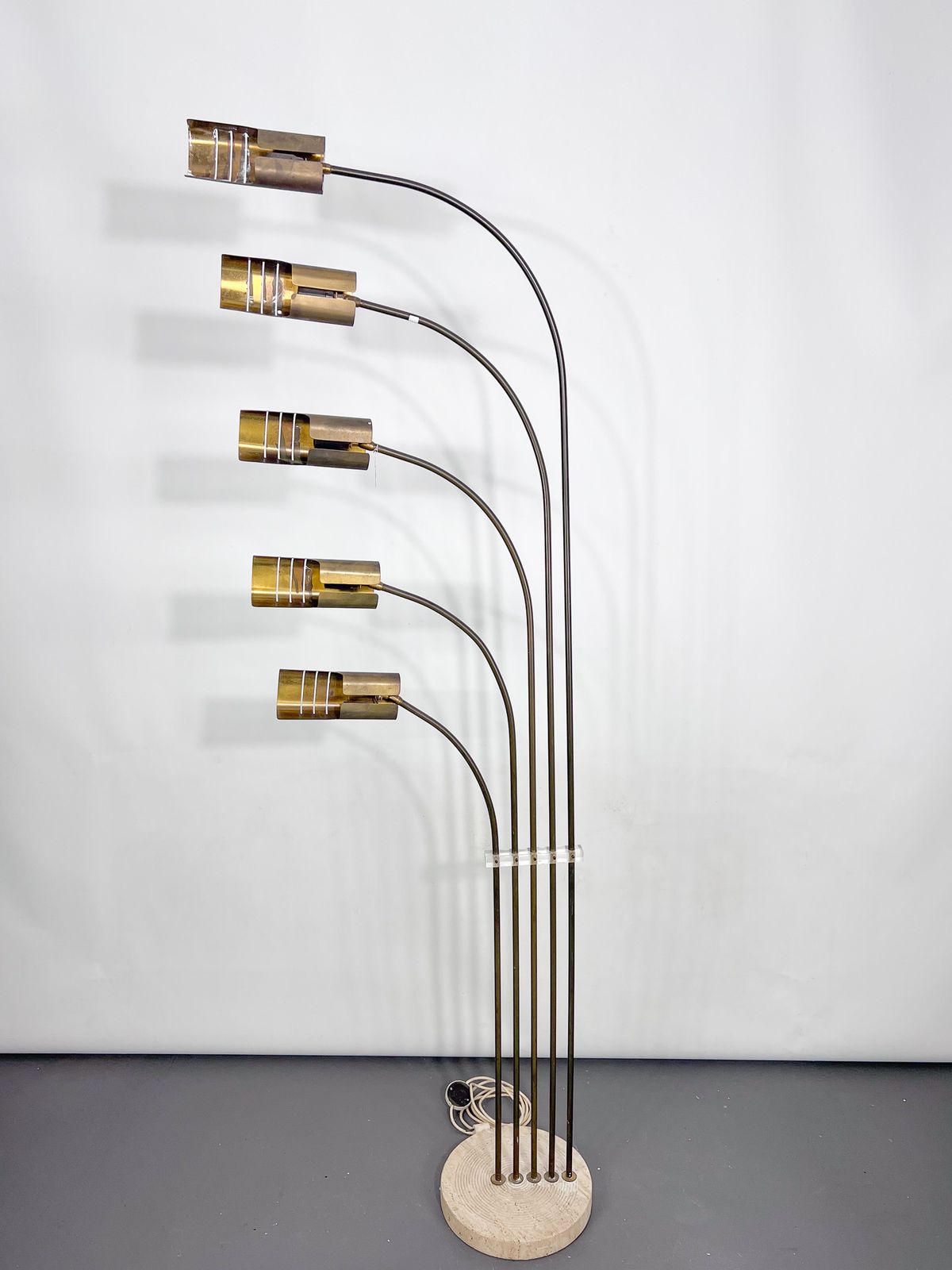 photo for sale Goffredo Reggiani Attributed. Floor Lamp In Brass And Travertine. Italy 1960s